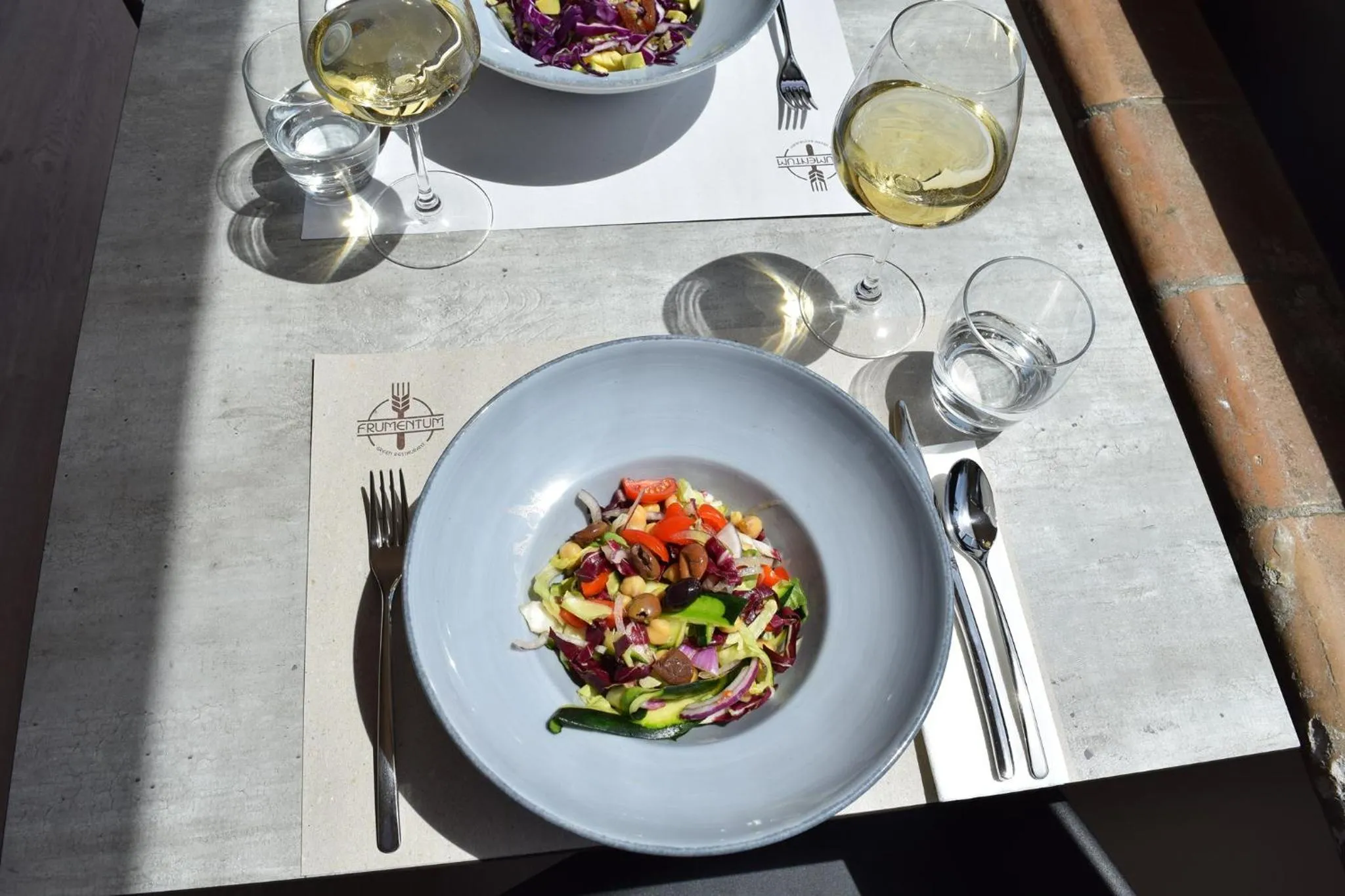 Restaurant/places to eat in Le Grazie Hotel