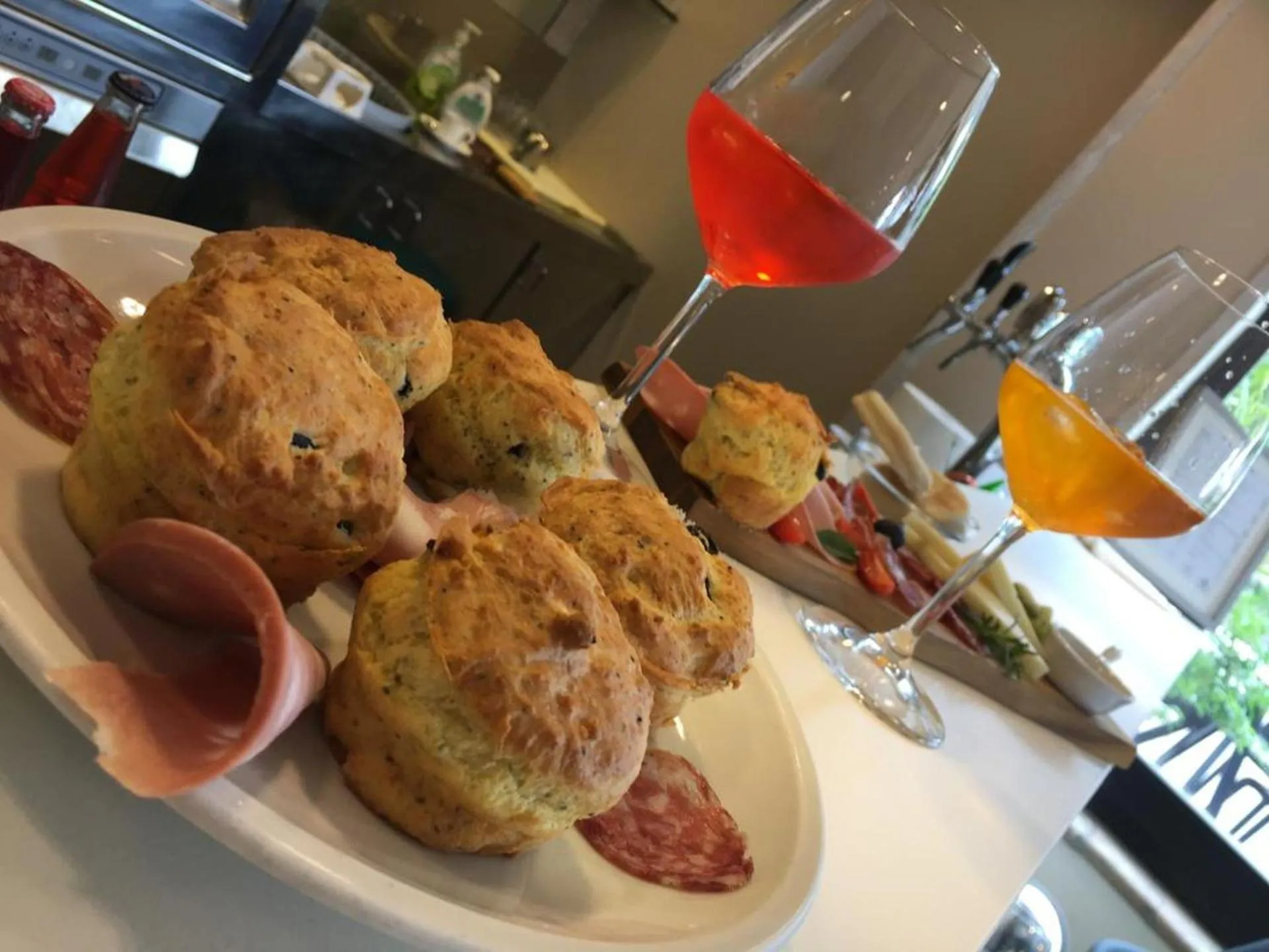 Restaurant/places to eat in Le Grazie Hotel