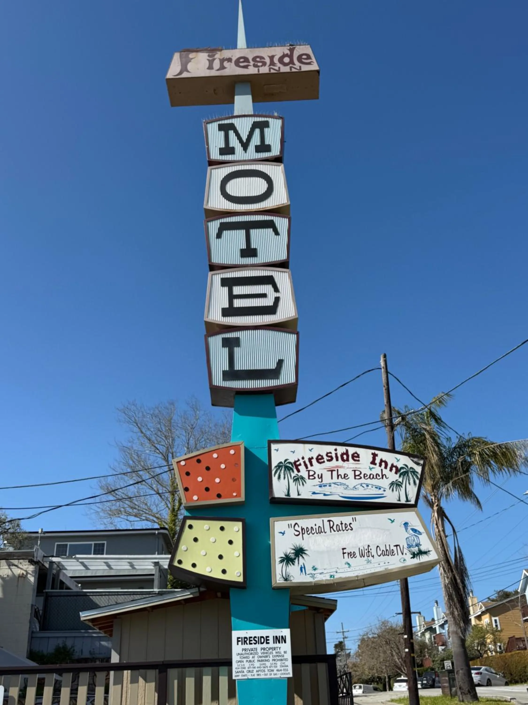 Fireside Inn By The Beach Boardwalk & Bowling