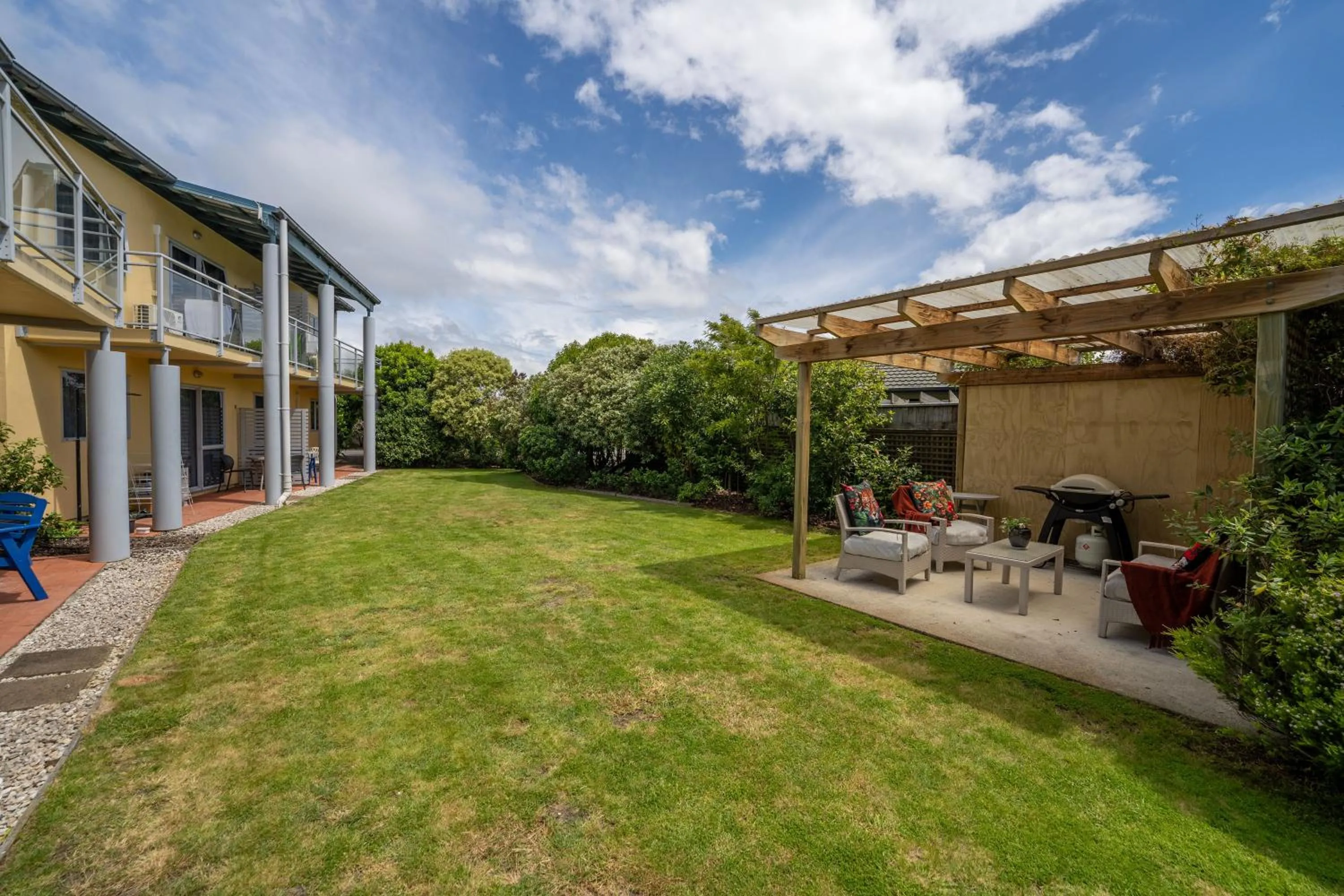 BBQ facilities in Greens Motel