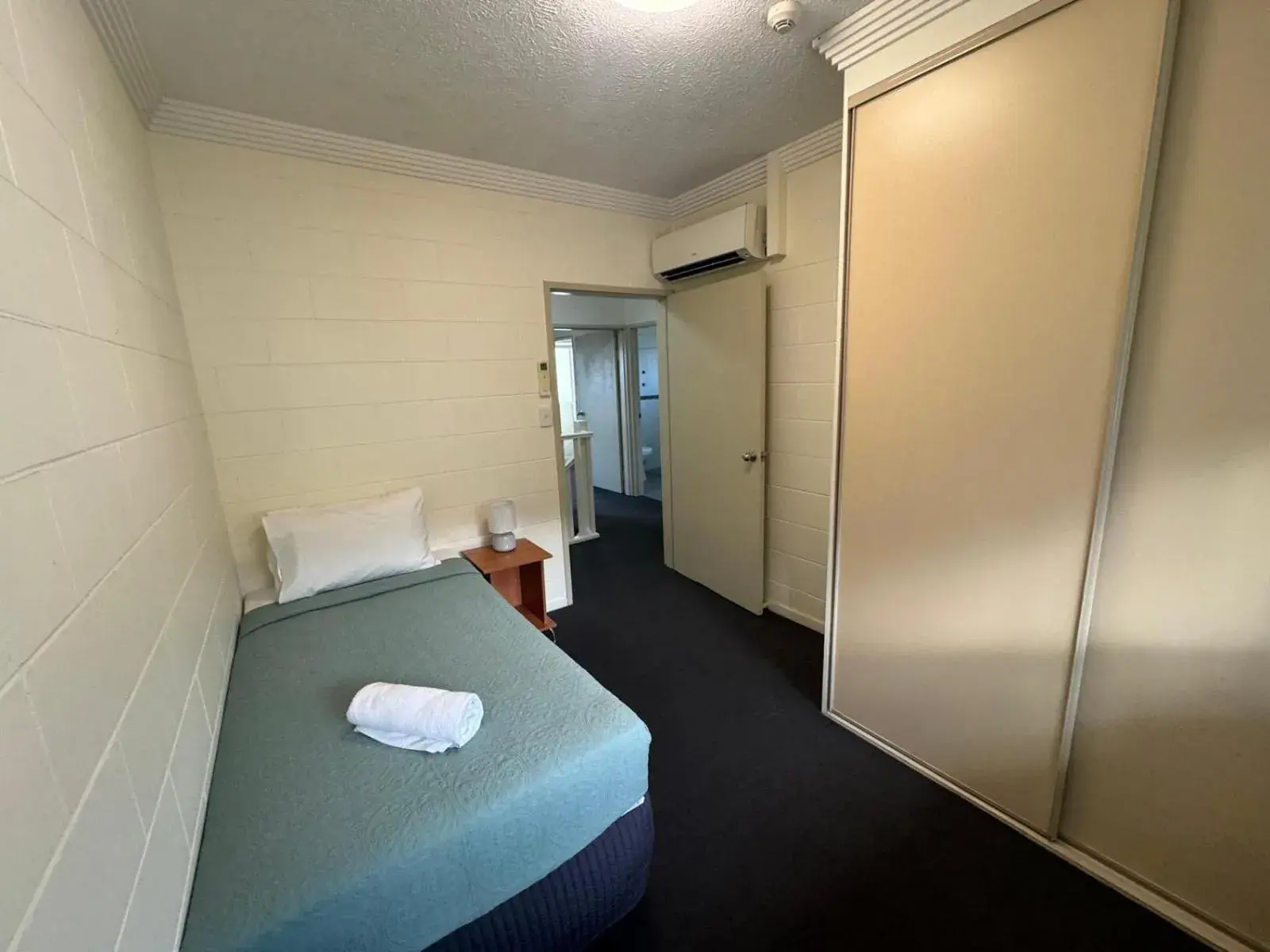 Bed in Cairns Queens Court Bed in Cairns Queens Court