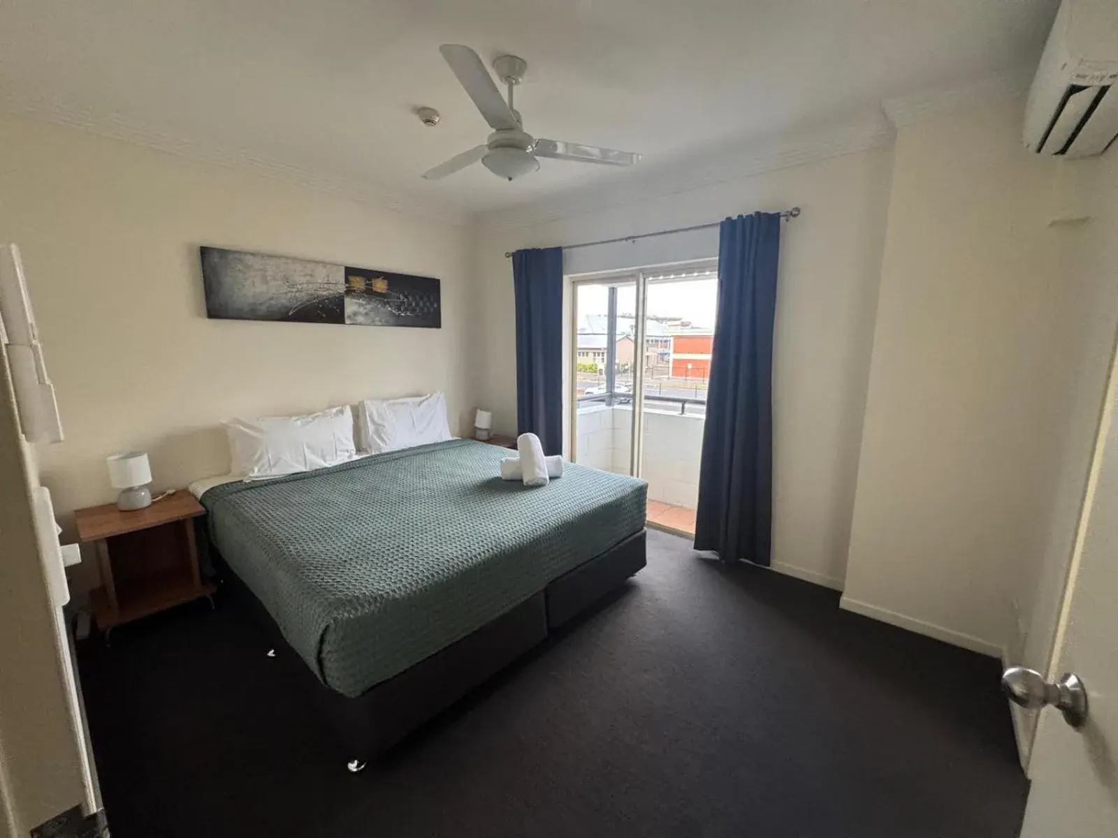 Bed in Cairns Queens Court Bed in Cairns Queens Court