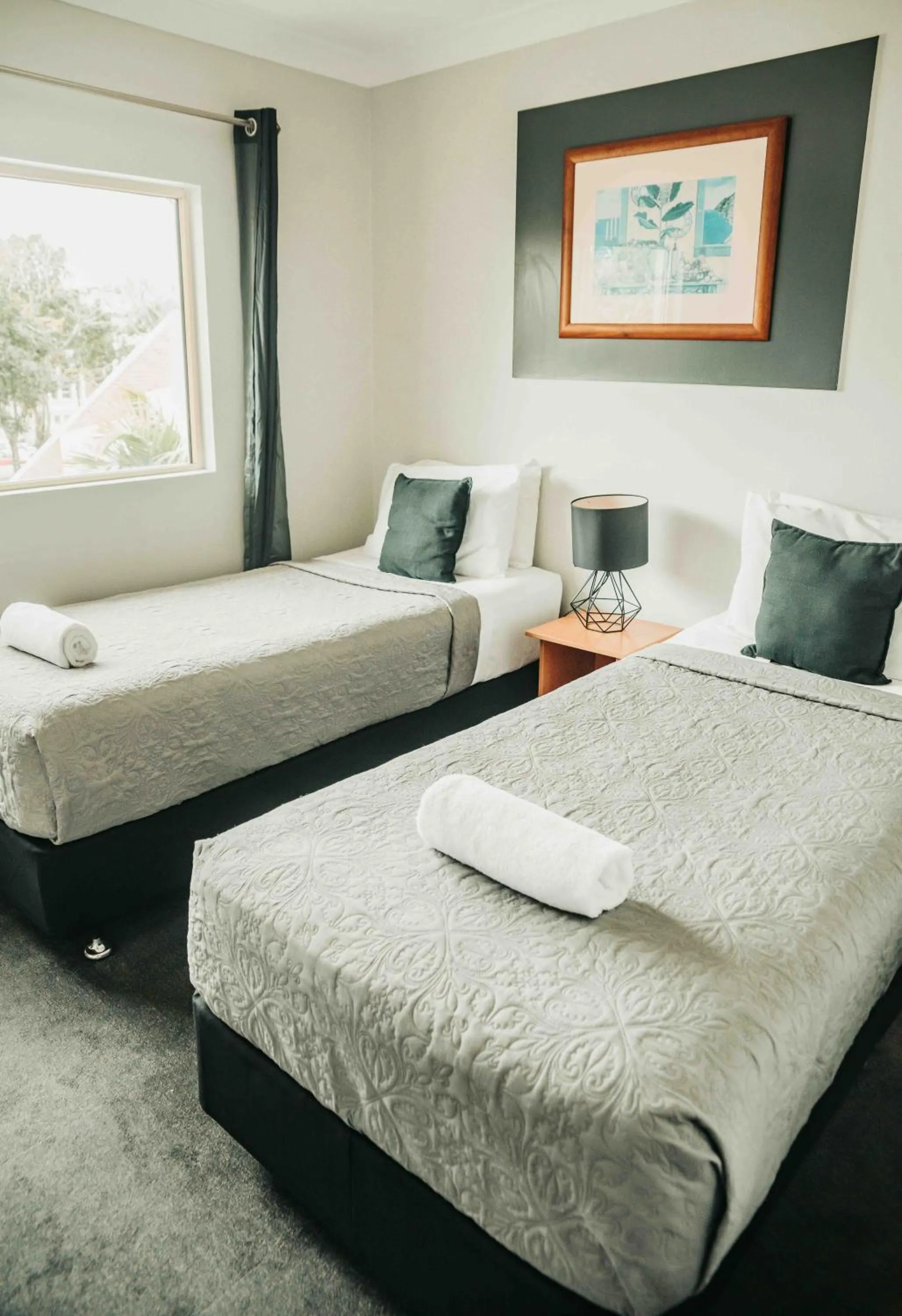 Bedroom, Bed in Cairns Queens Court