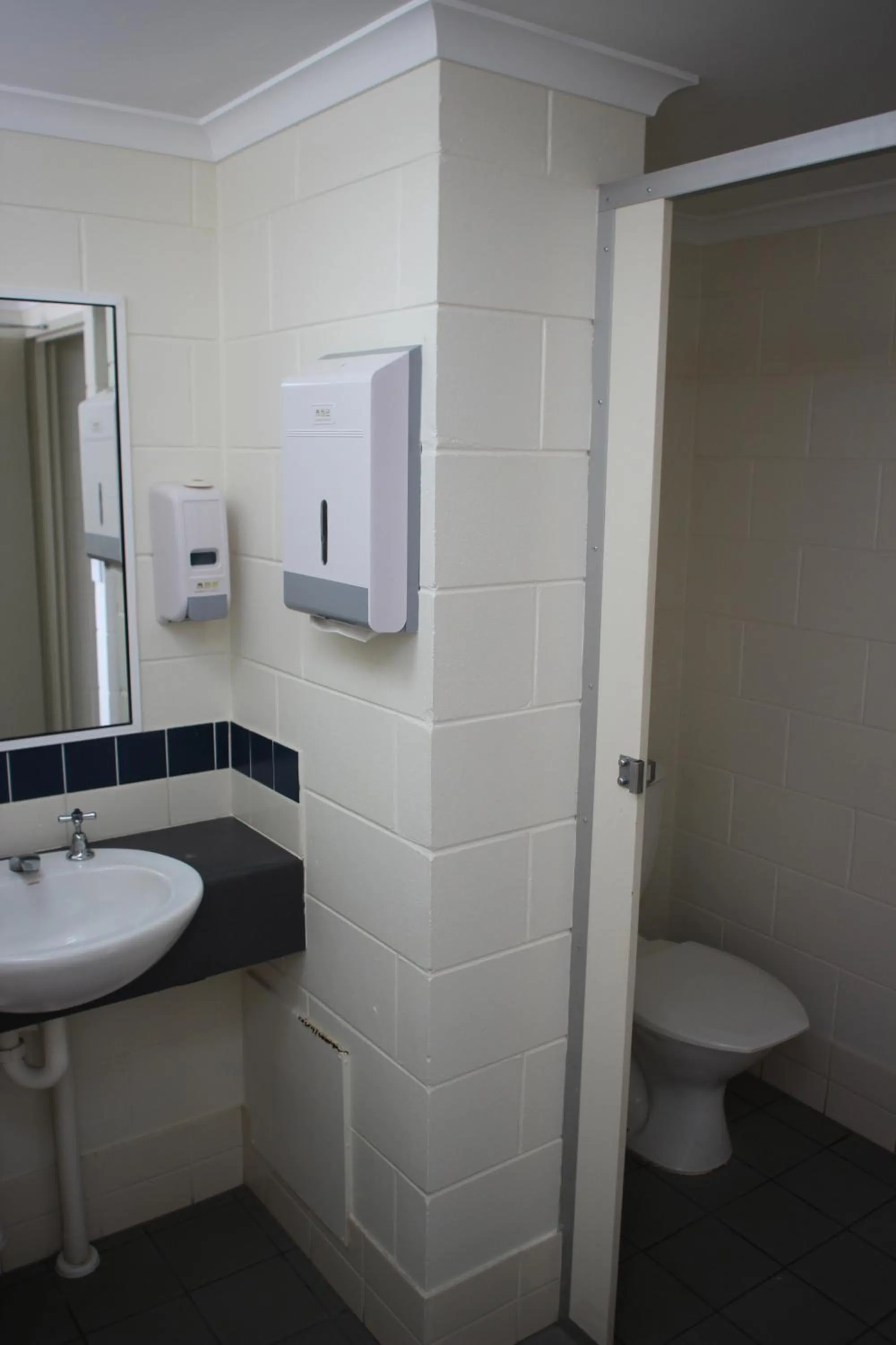 Bathroom in Cairns Queens Court