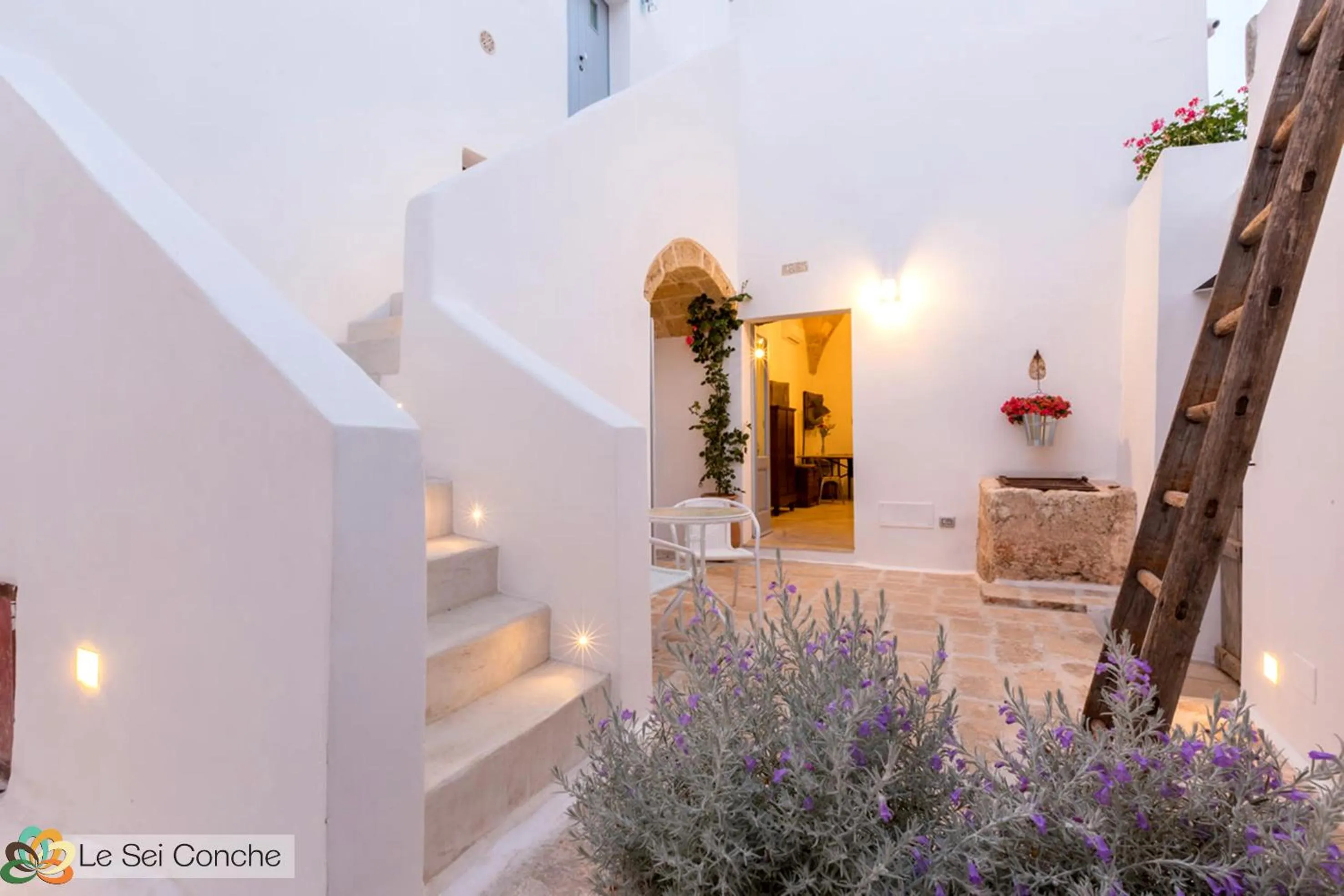Inner courtyard view in Le Sei Conche Relais & SPA