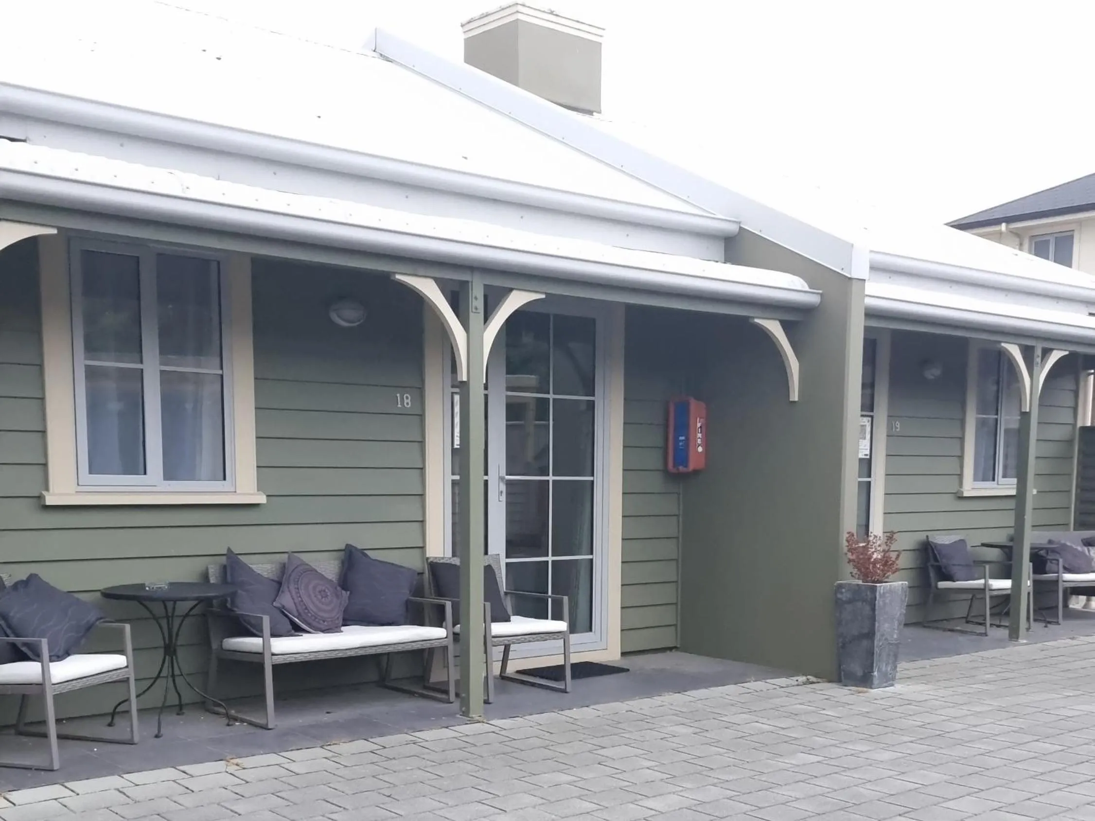 Facade/entrance in THE MEWS Oamaru