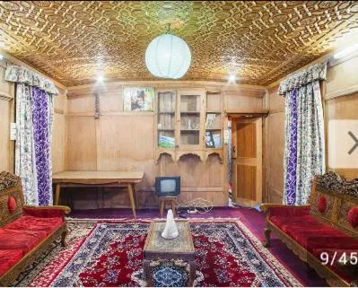 Dining area in S Group Of Houseboat