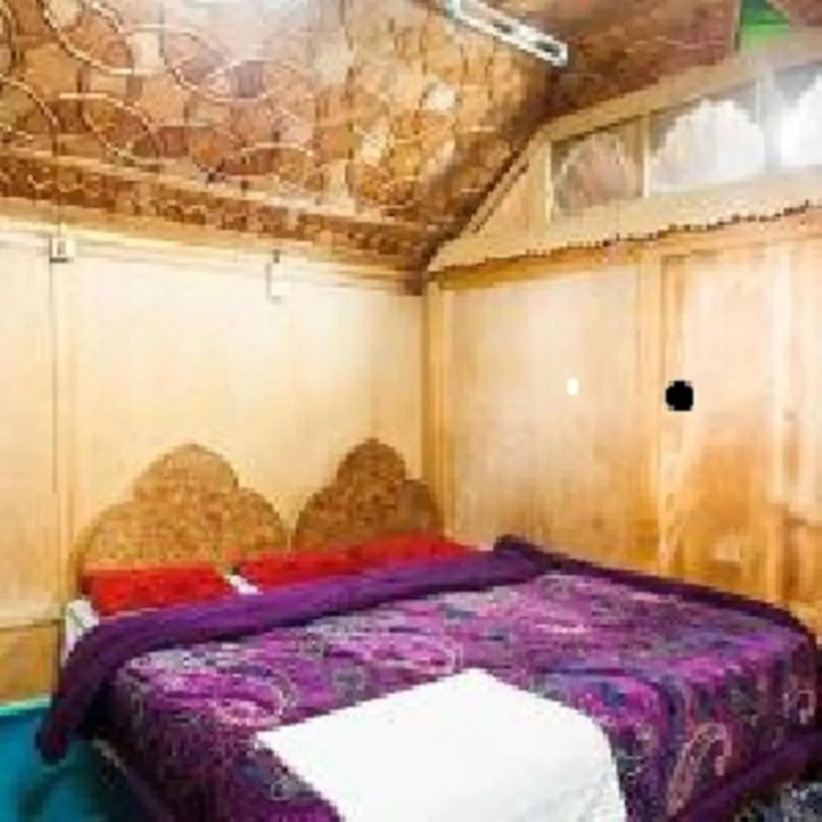 Bedroom, Bed in S Group Of Houseboat