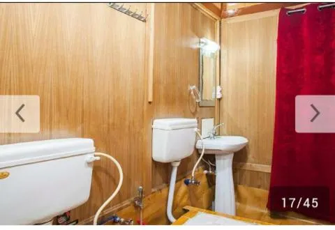 Bathroom in S Group Of Houseboat