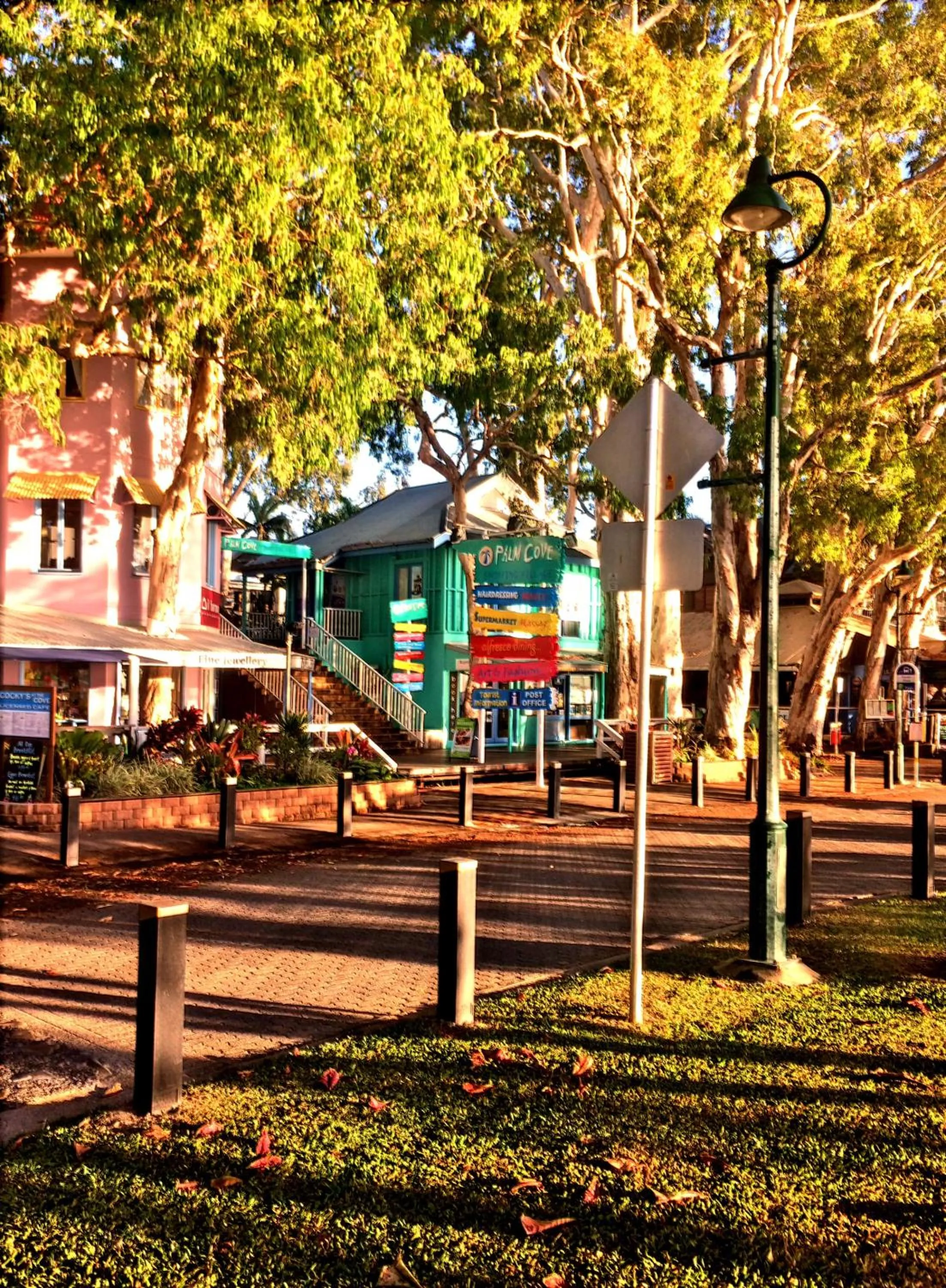 Restaurant/places to eat in Elysium Apartments