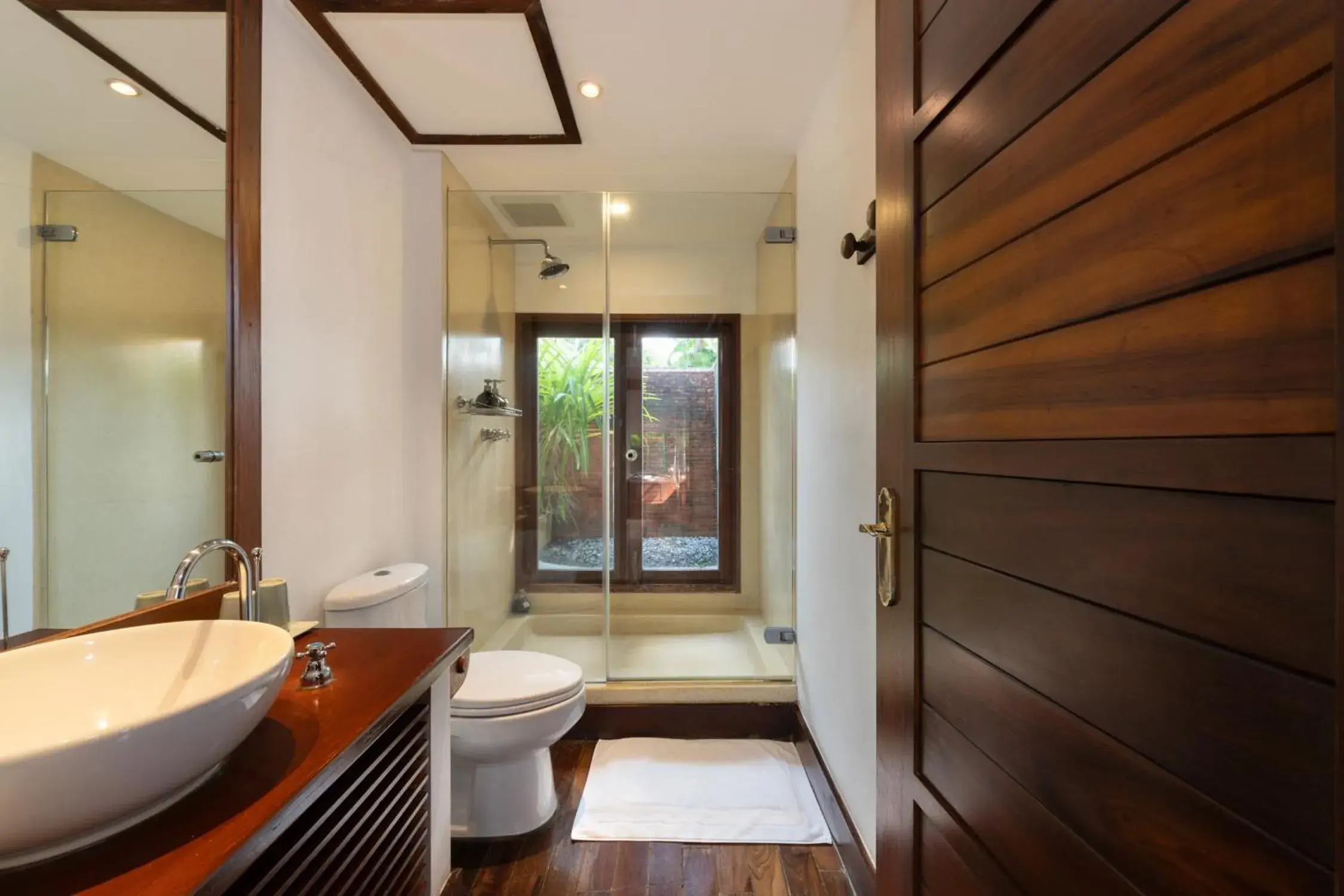 Shower in Napasai Samui Shower in Napasai Samui