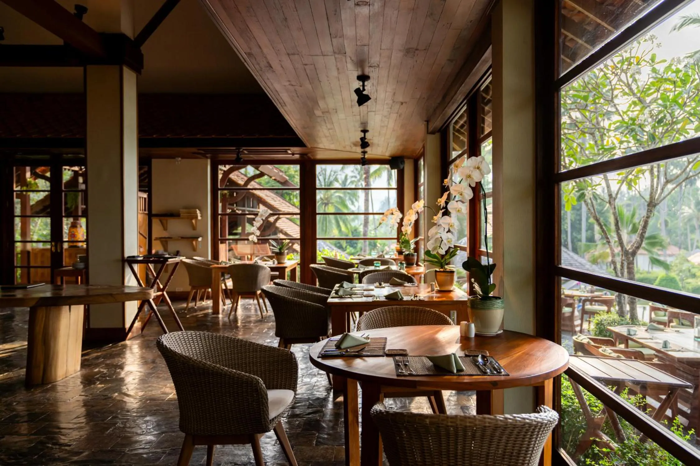 Restaurant/places to eat in Napasai Samui