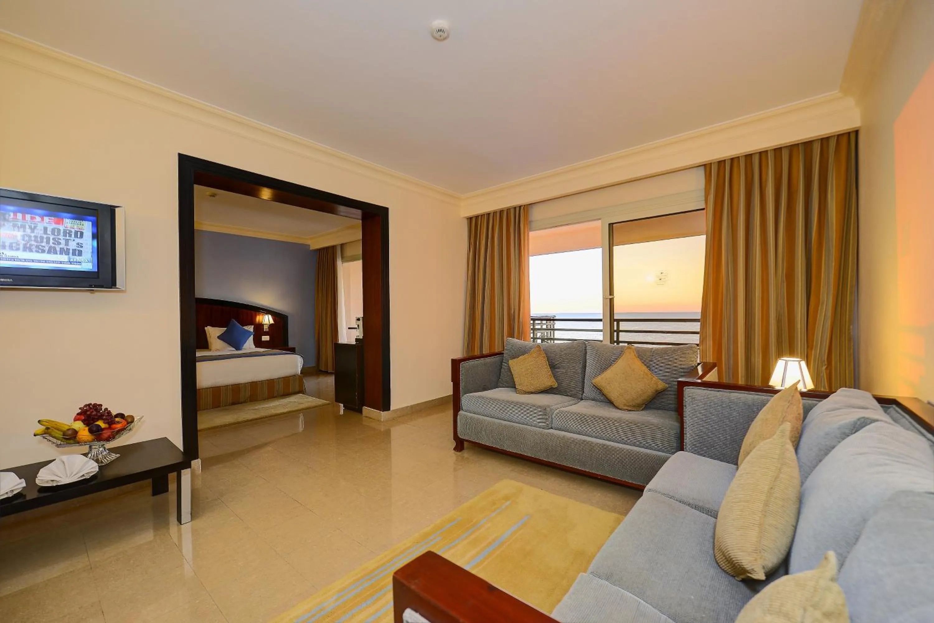 Living room, Bed in Stella Di Mare Beach Hotel & Spa