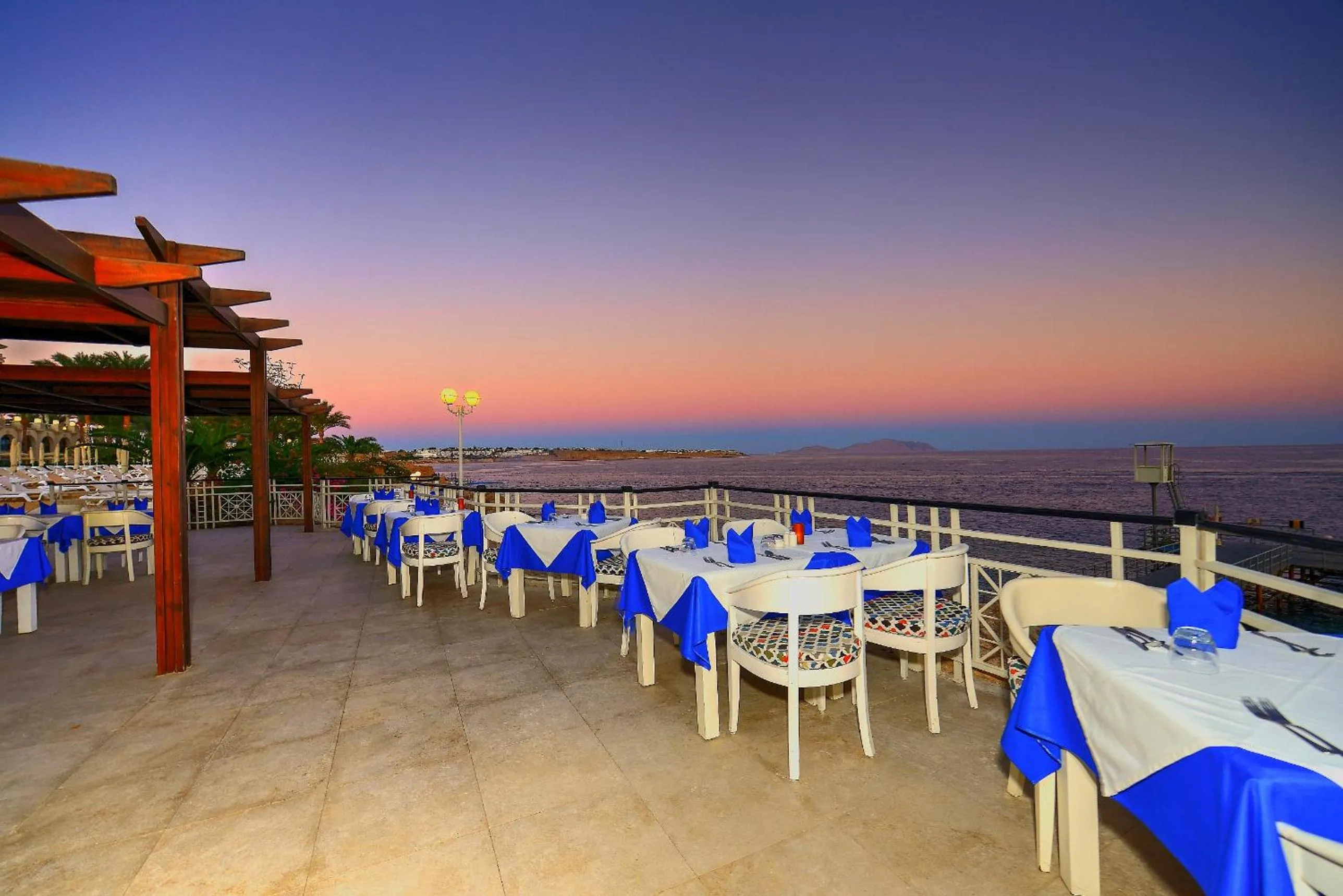 Restaurant/places to eat in Stella Di Mare Beach Hotel & Spa