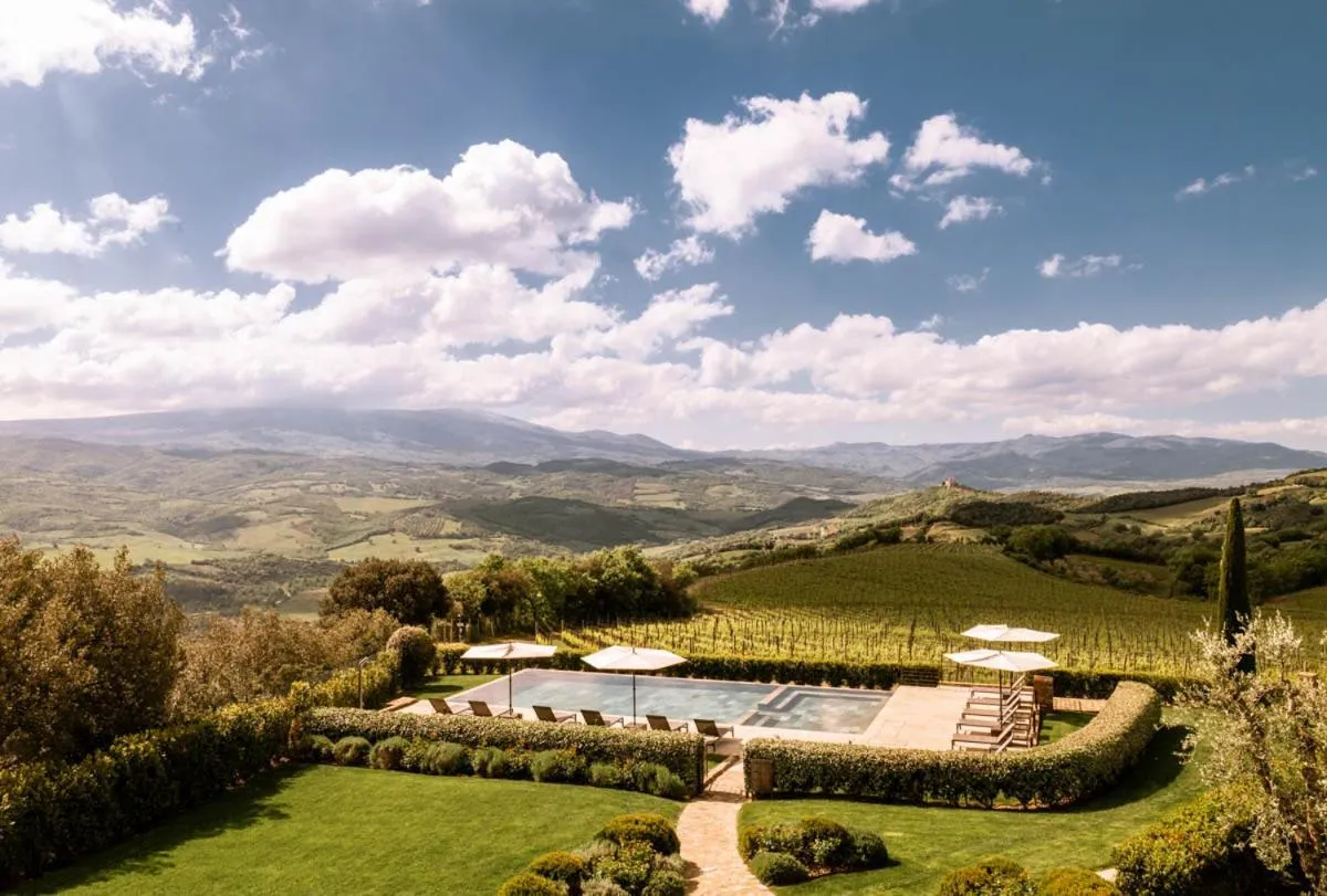 Garden in Mastrojanni Relais