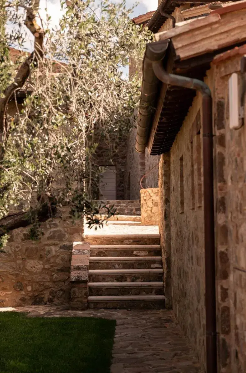 Property building in Mastrojanni Relais Property building in Mastrojanni Relais