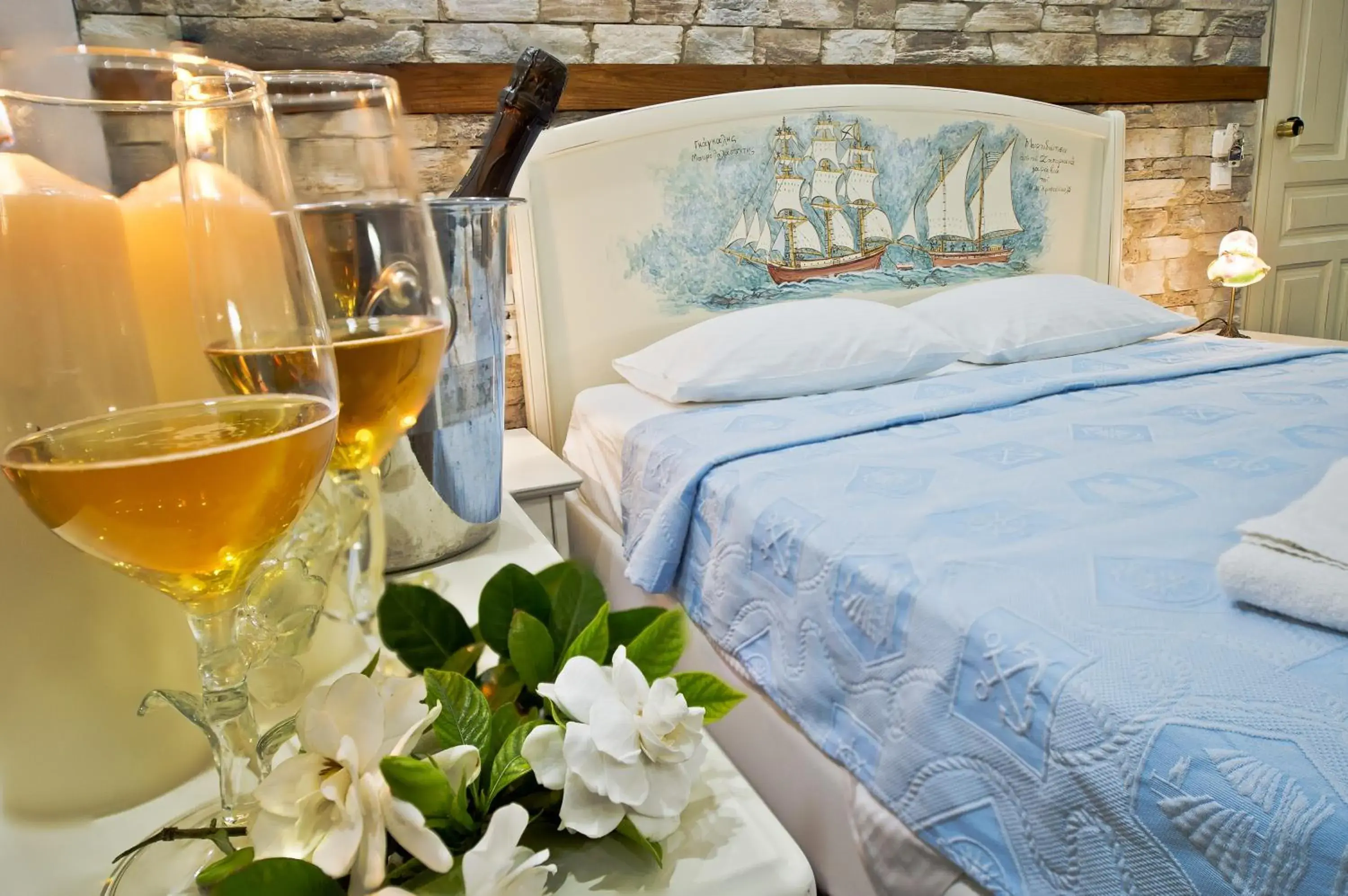 Decorative detail, Bed in Flamingo Hotel Pelion - Seaside Superior Studios & Suites Decorative detail, Bed in Flamingo Hotel Pelion - Seaside Superior Studios & Suites