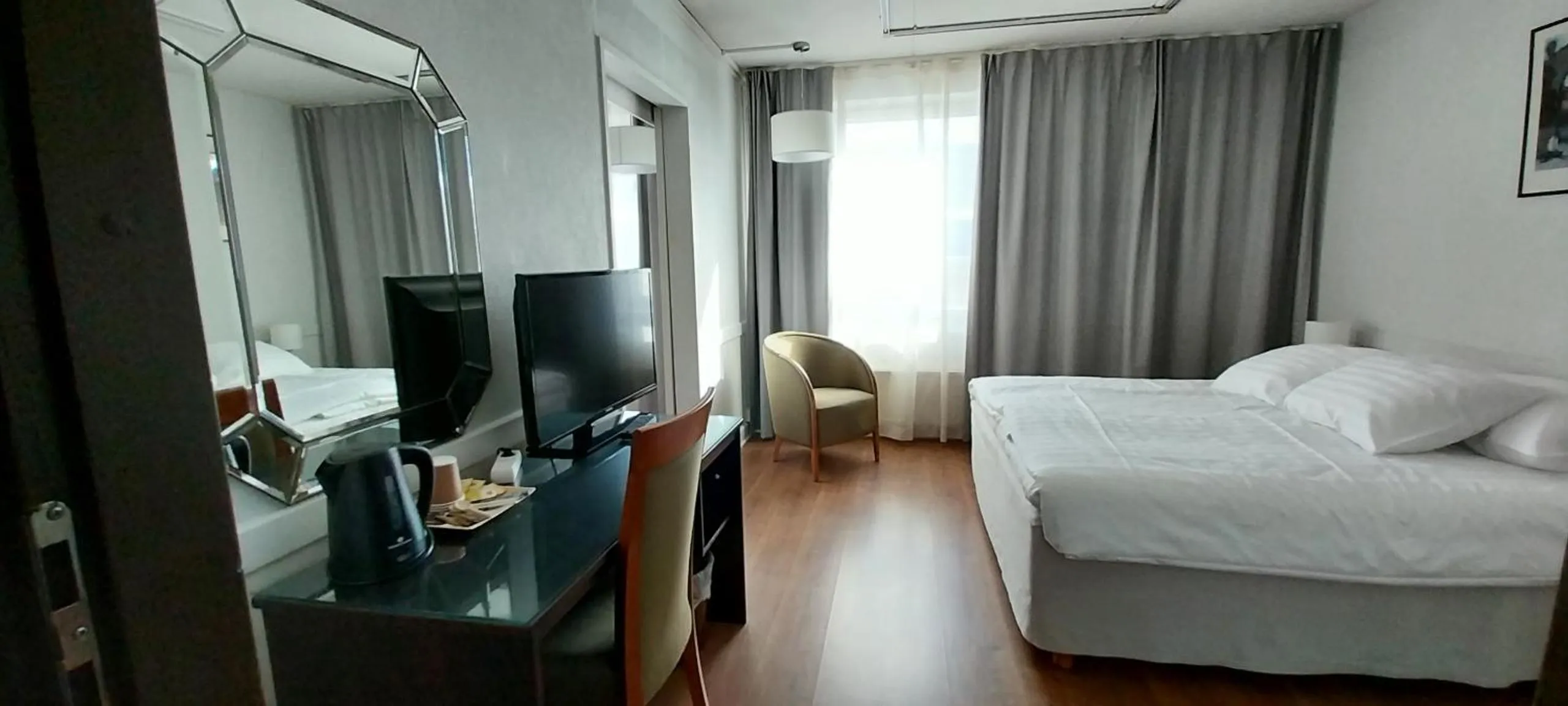 Bedroom, Bed in Kauppahotelli