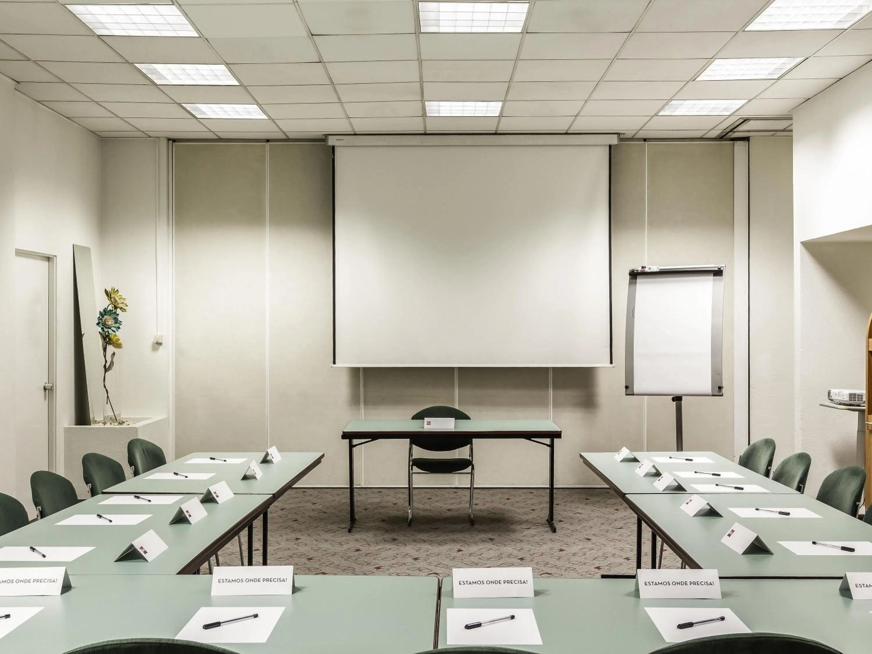 Meeting/conference room in Hotel Ibis Coimbra Centro