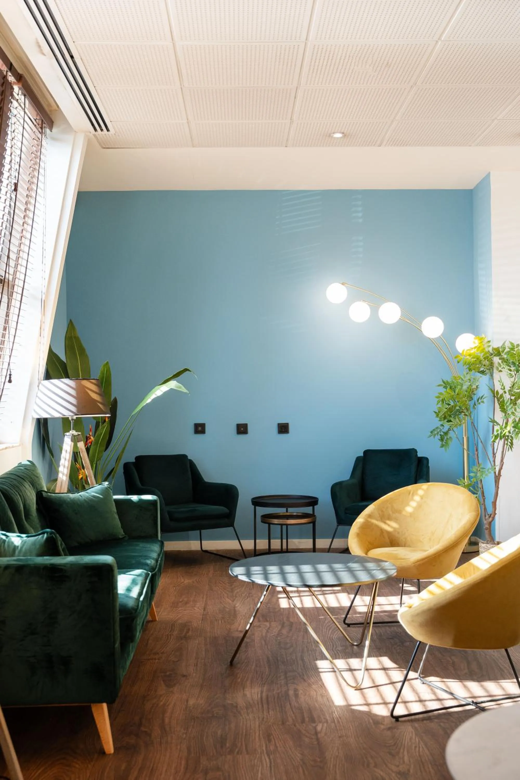 Living room in Hotel Ibis Coimbra Centro