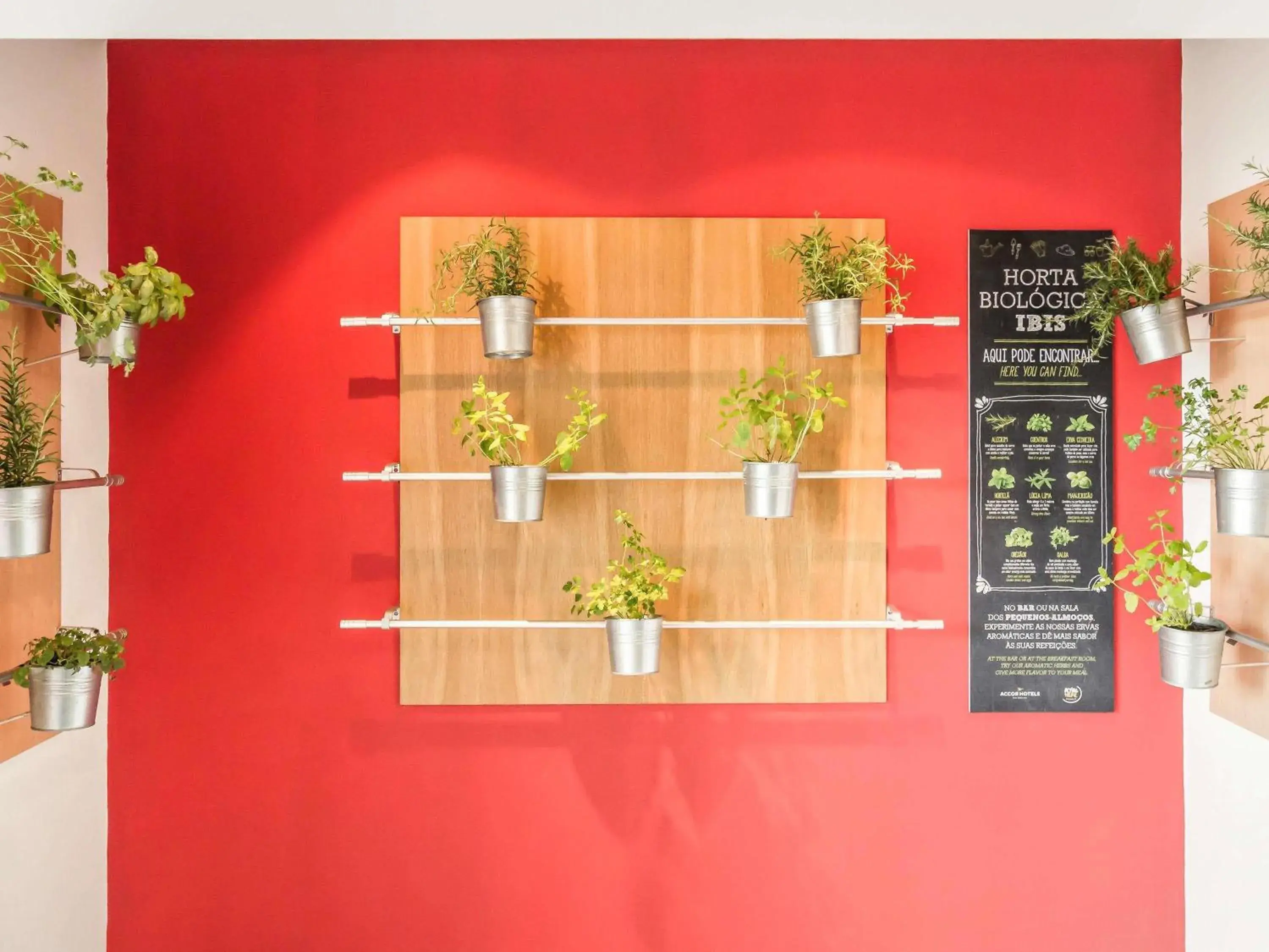 Property building in Hotel Ibis Coimbra Centro Property building in Hotel Ibis Coimbra Centro