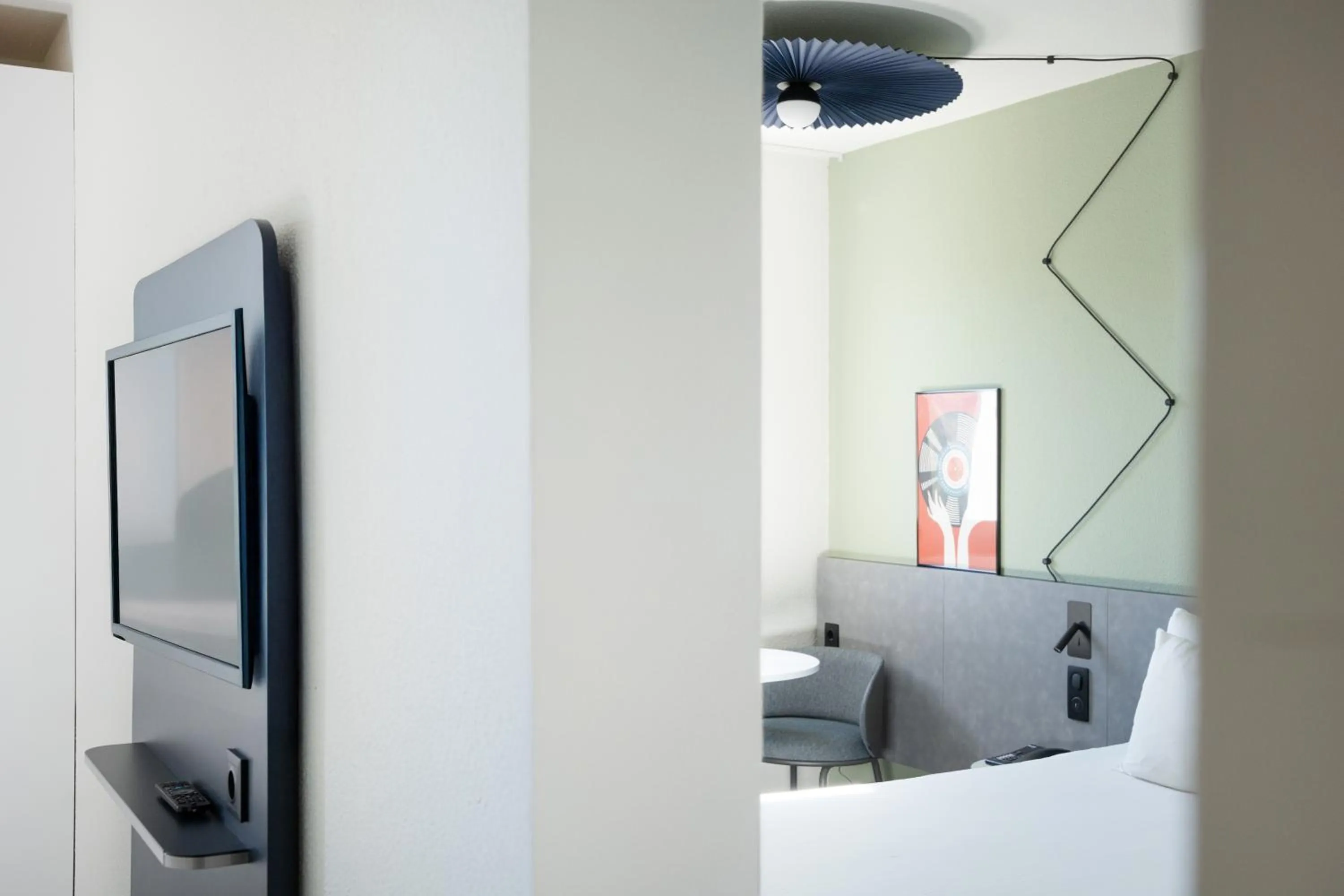 TV and multimedia in Hotel Ibis Coimbra Centro