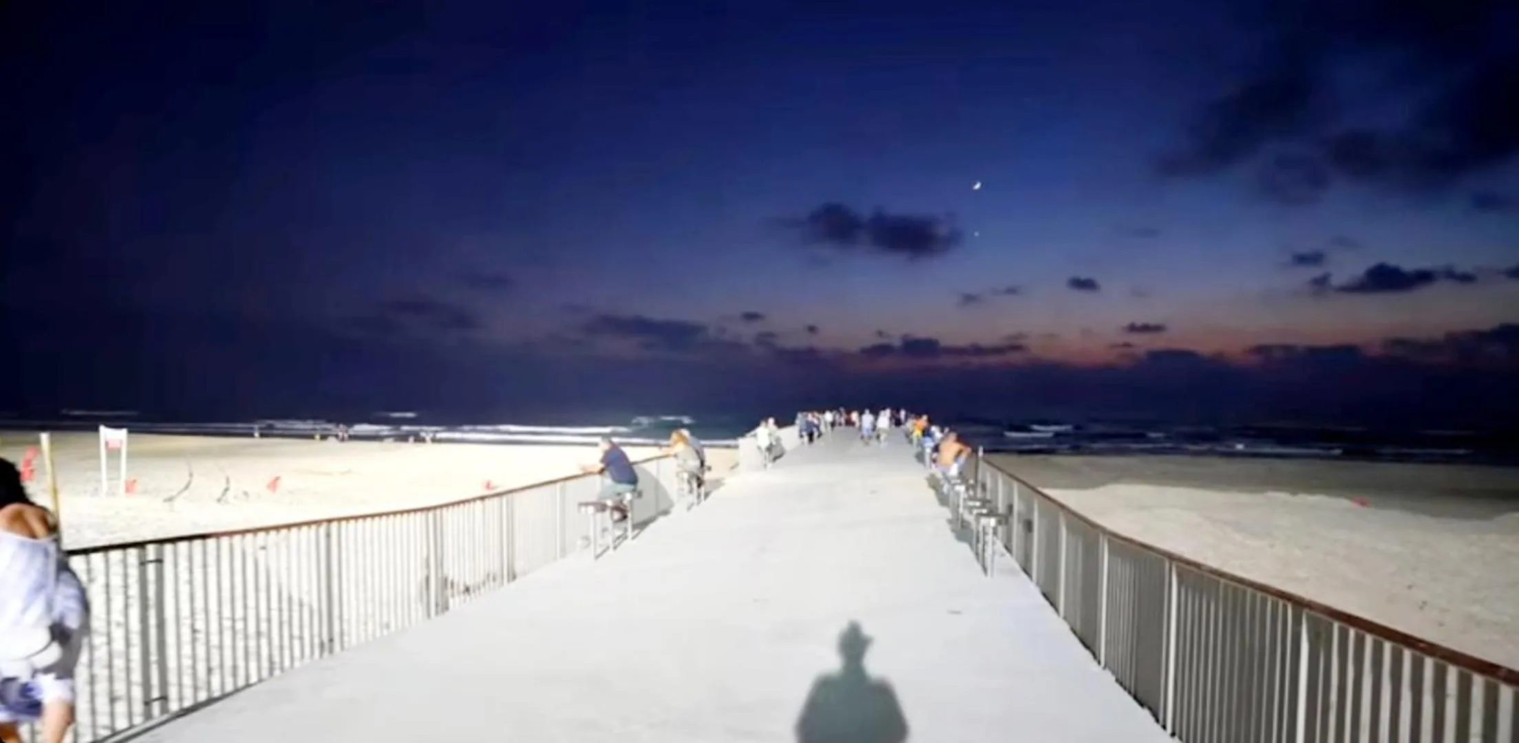 Hiking in Beachfront Studio Apartment Bat Yam 412