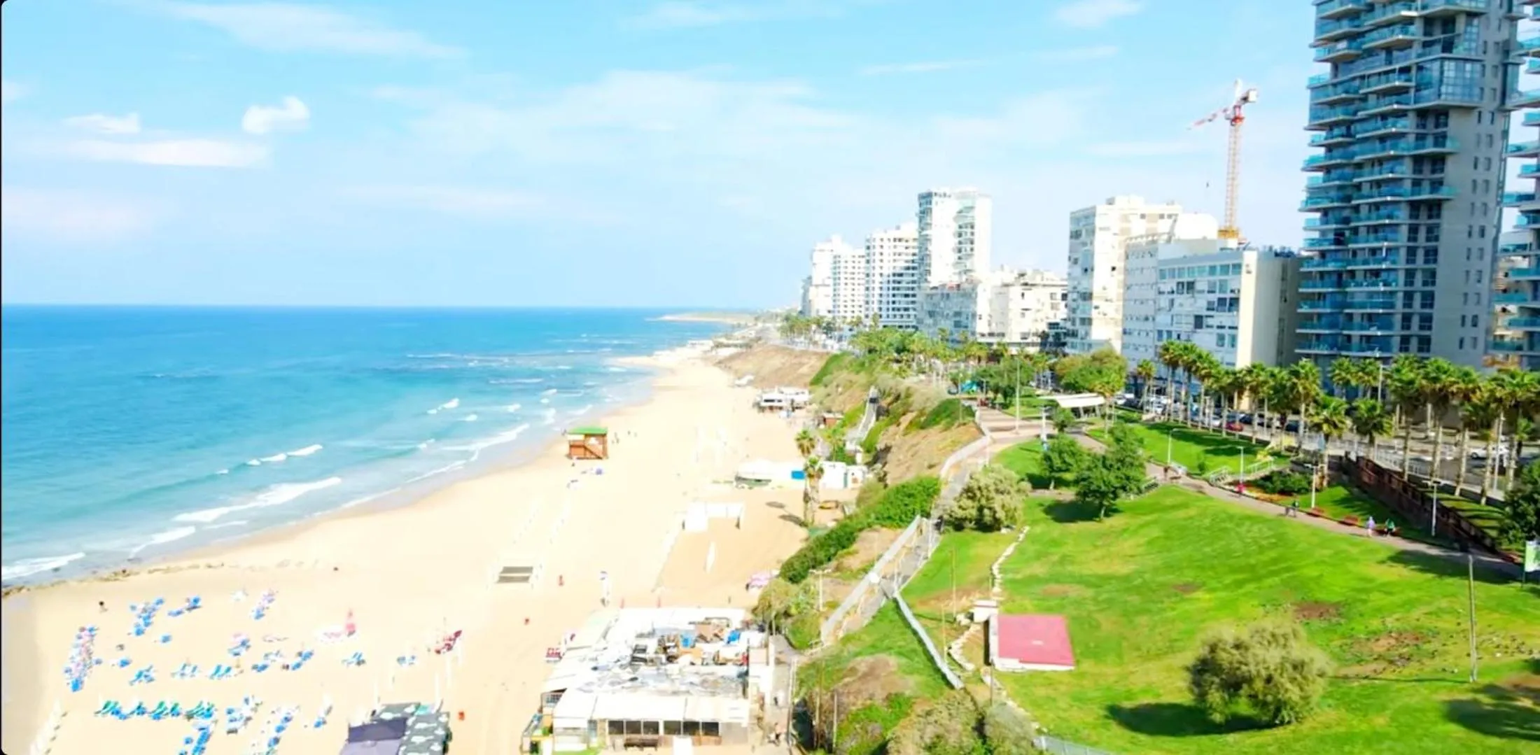 Beach in Beachfront Studio Apartment Bat Yam 412
