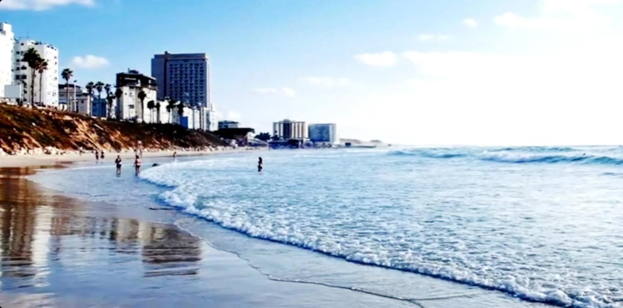 Neighbourhood in Beachfront Studio Apartment Bat Yam 412