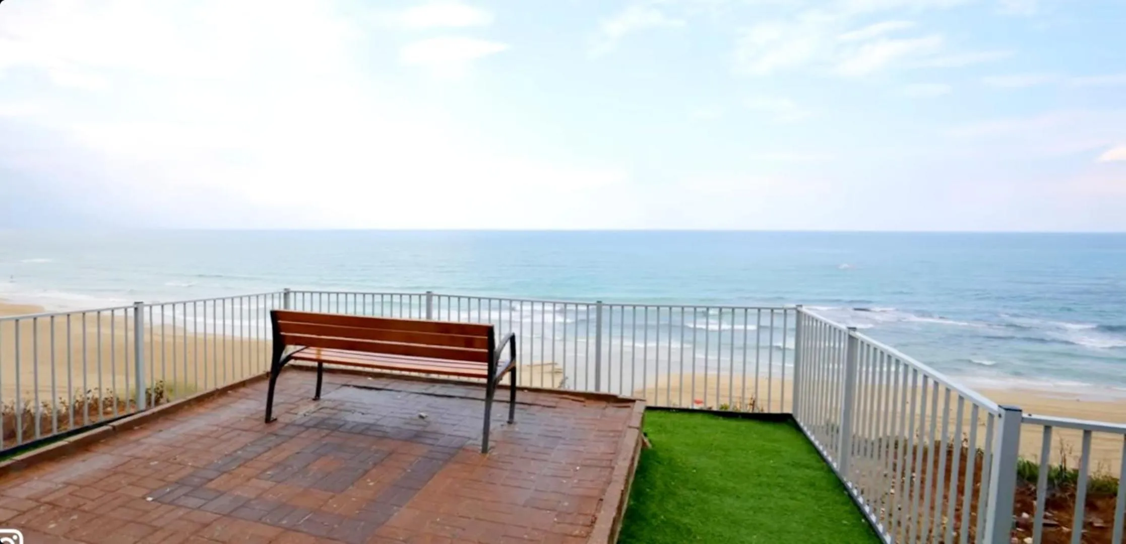 Sea view in Beachfront Studio Apartment Bat Yam 412