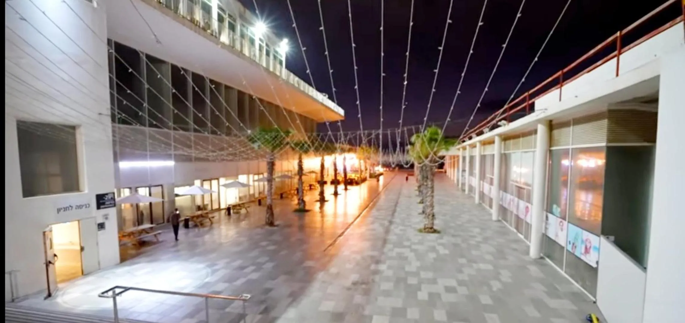 Property building in Beachfront Studio Apartment Bat Yam 412