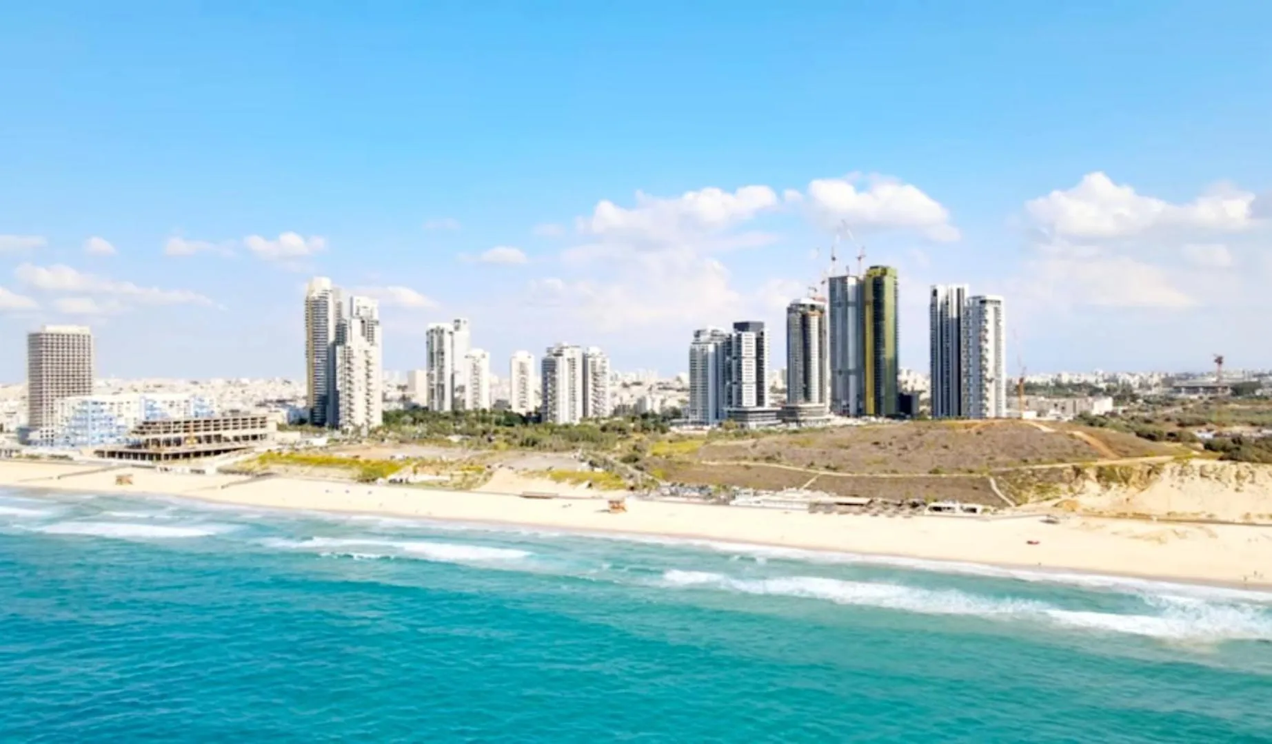 Neighbourhood in Beachfront Studio Apartment Bat Yam 412