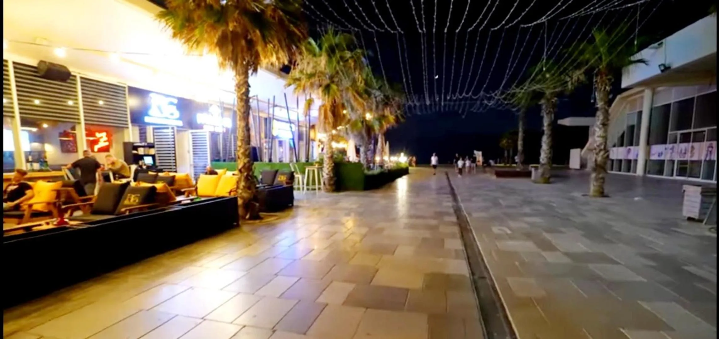 Neighbourhood in Beachfront Studio Apartment Bat Yam 412