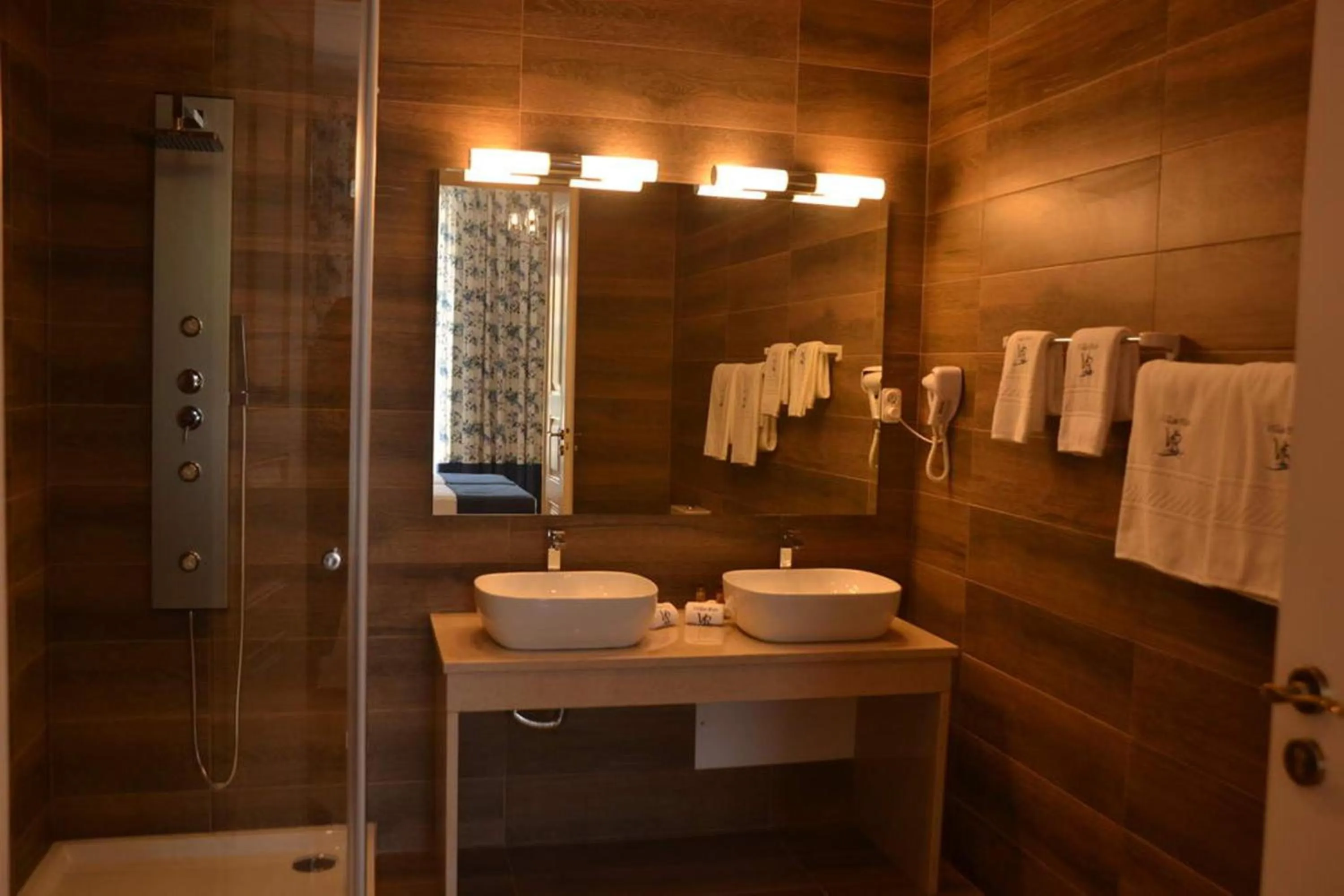 Bathroom in Villa Rio Guest House Suites