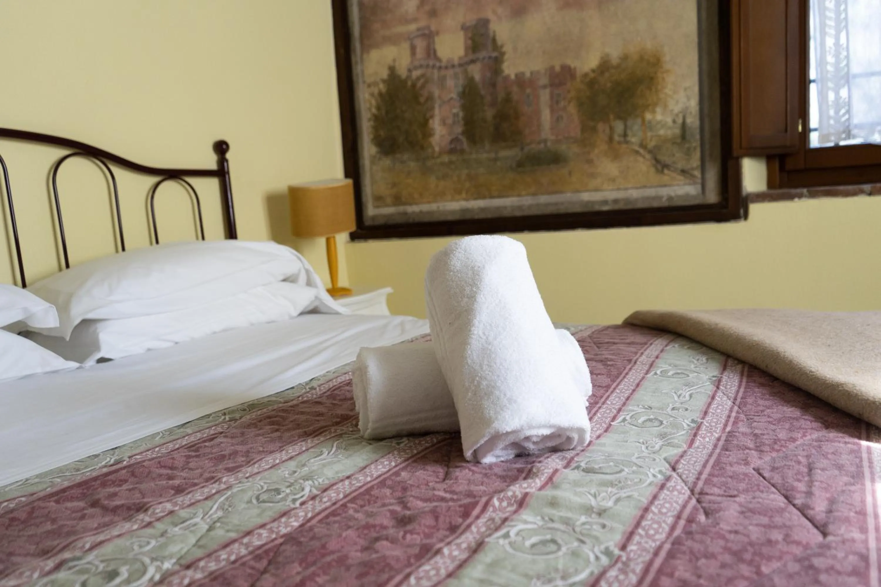 Bed in Borgo Giusto Tuscany