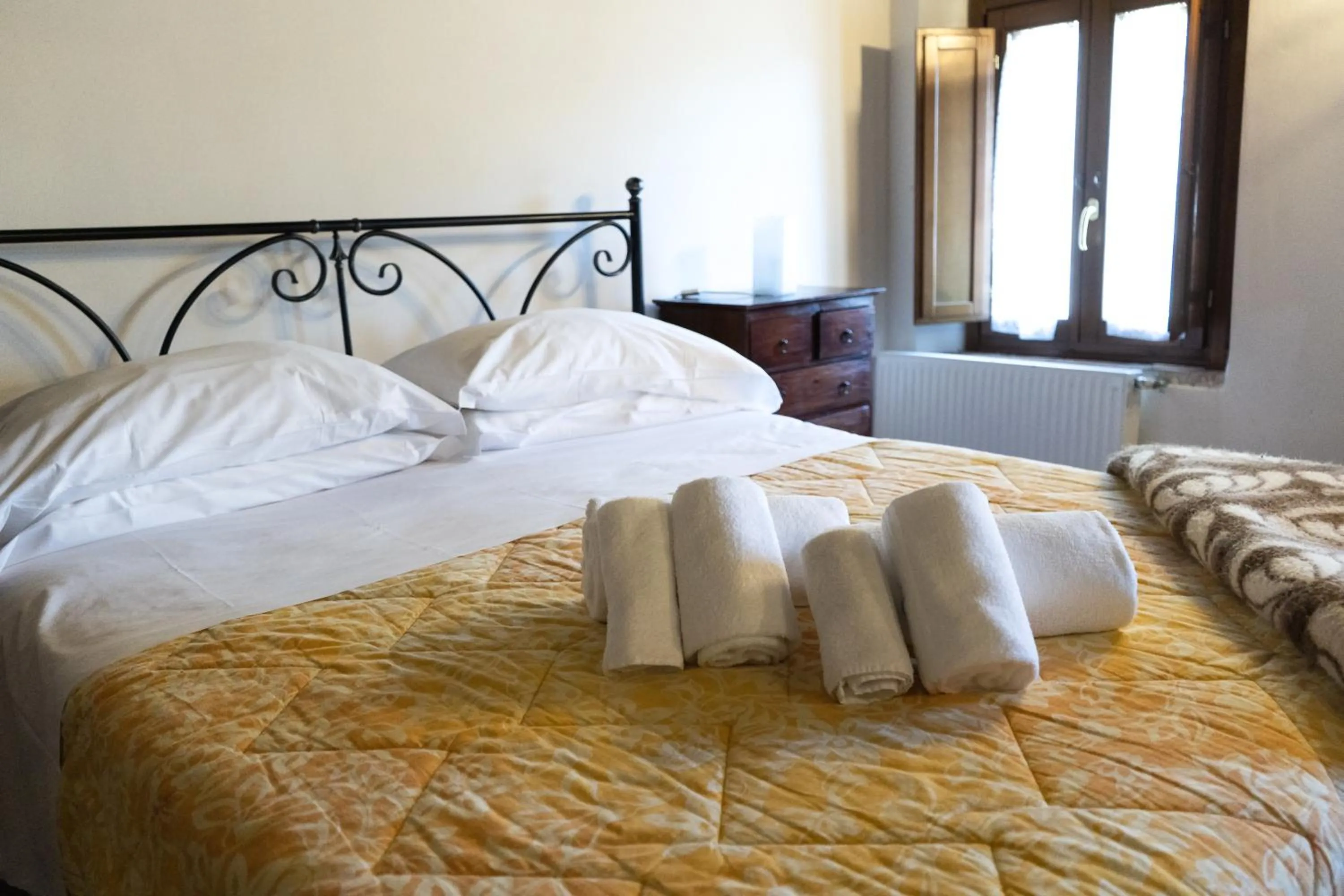 Bed in Borgo Giusto Tuscany