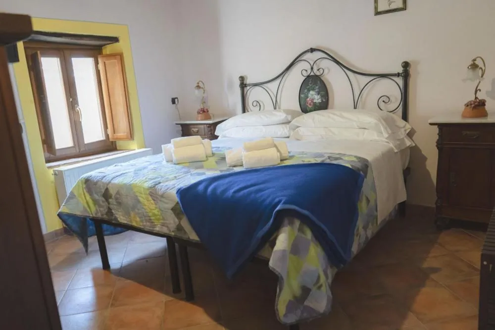 Bed in Borgo Giusto Tuscany