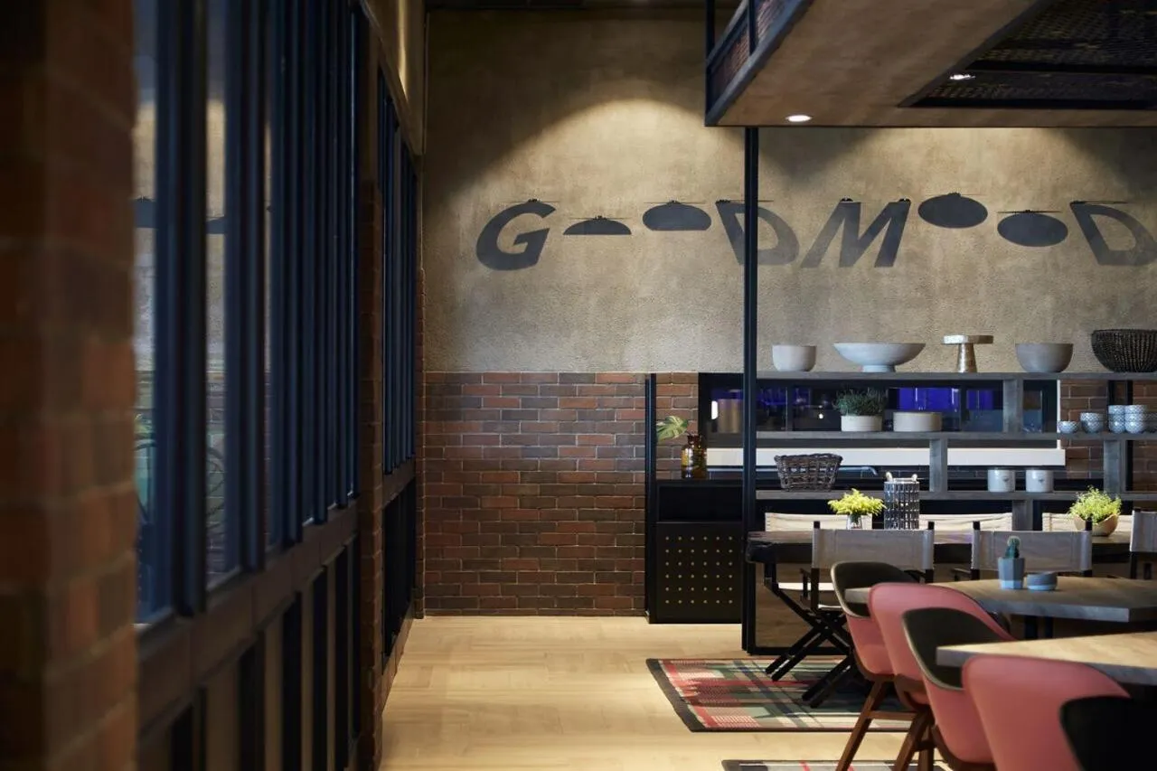 Restaurant/places to eat in Rooms Inc Semarang