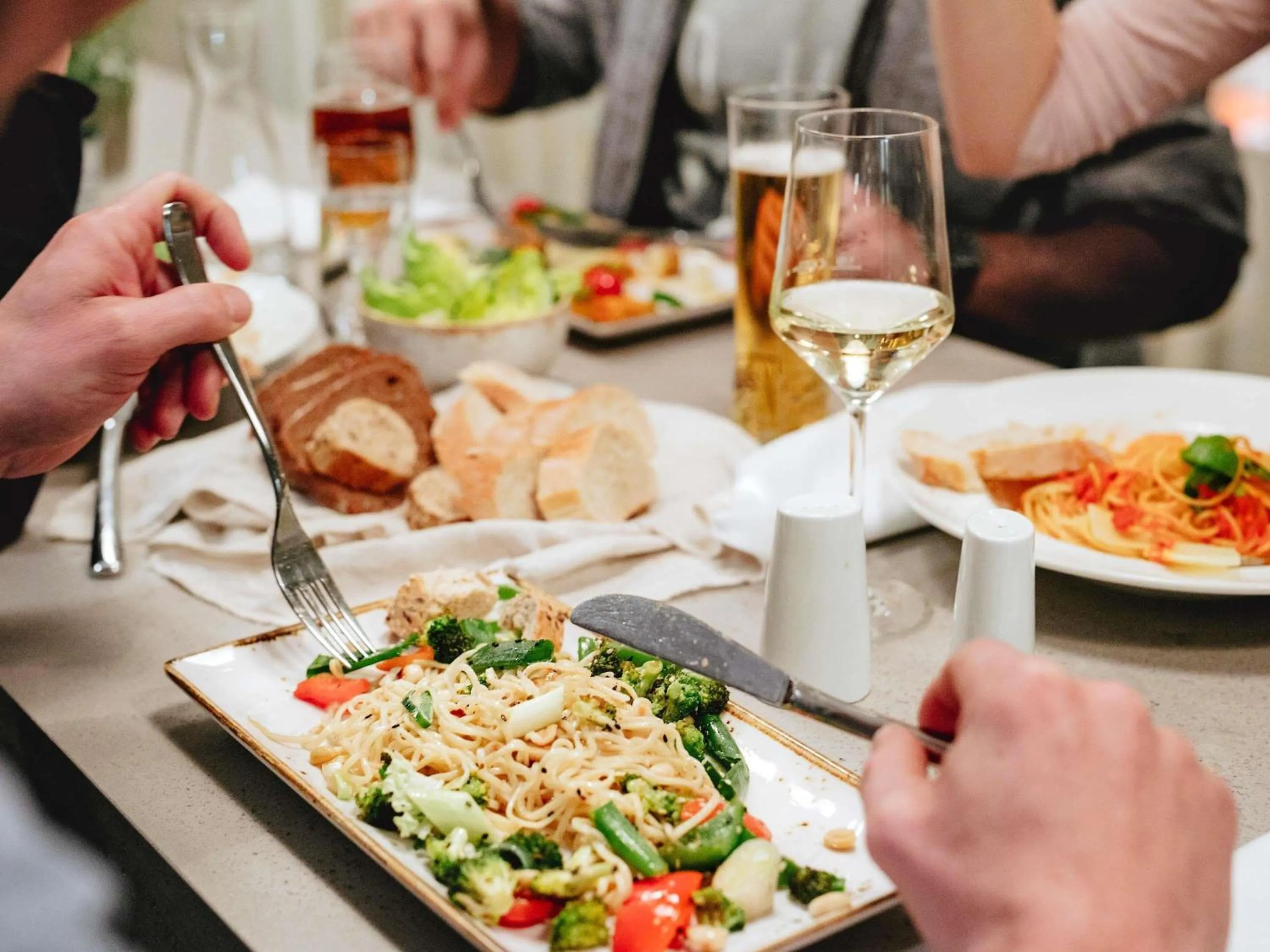 Restaurant/places to eat in Hotel ibis Lisboa Saldanha