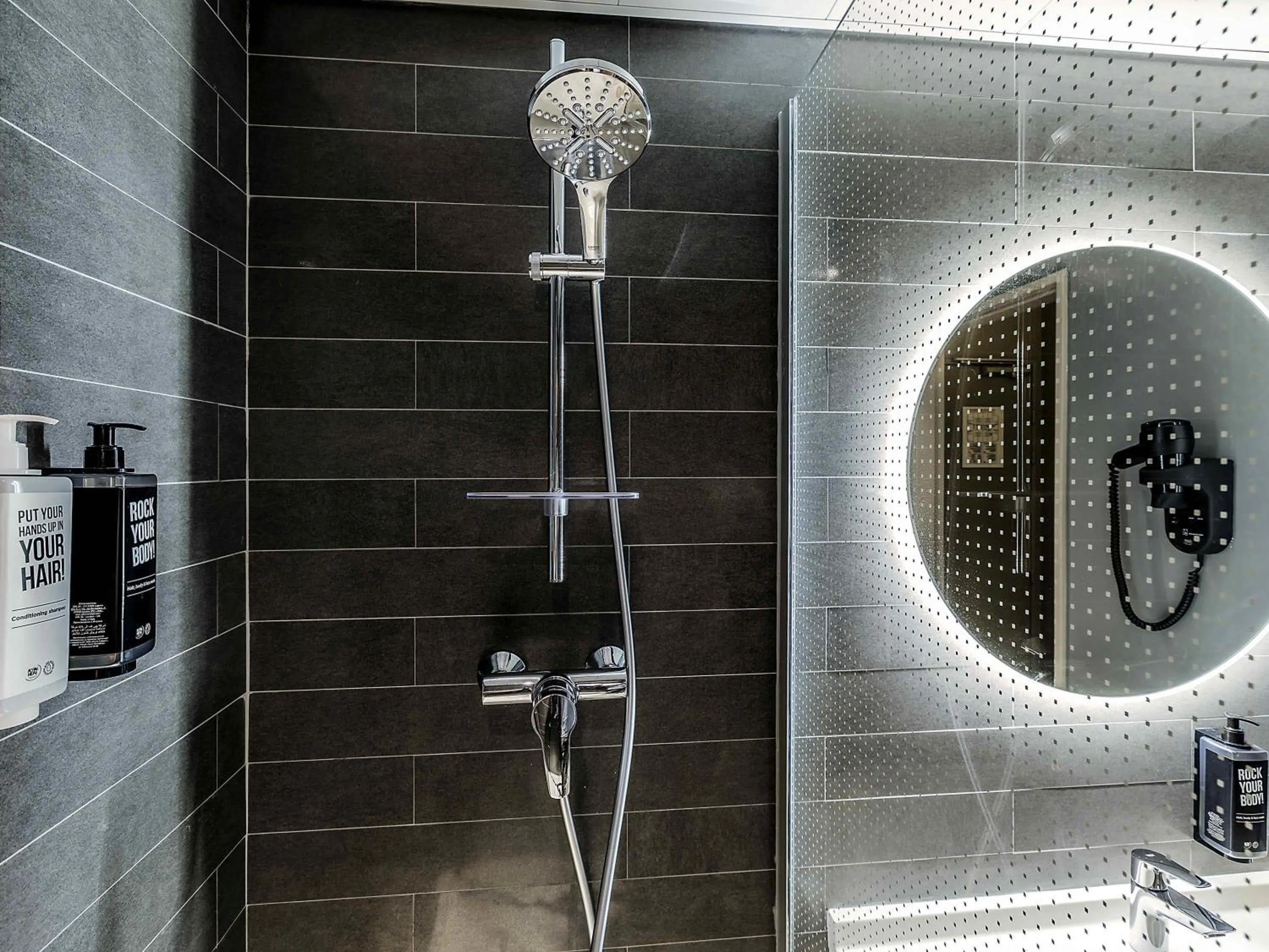 Bedroom in Hotel ibis Lisboa Saldanha