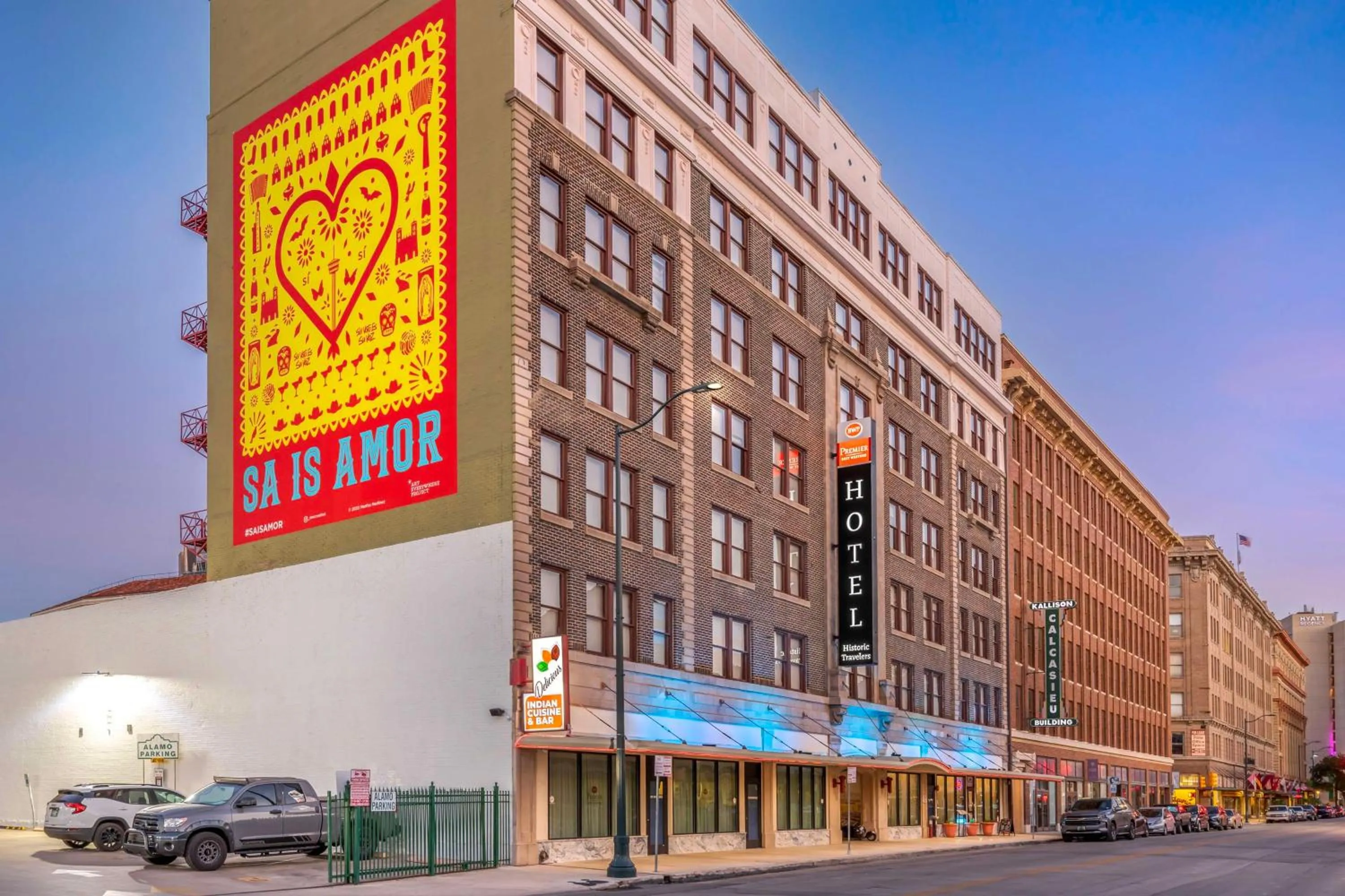 Property building in Best Western Premier Historic Travelers Hotel Alamo/Riverwalk