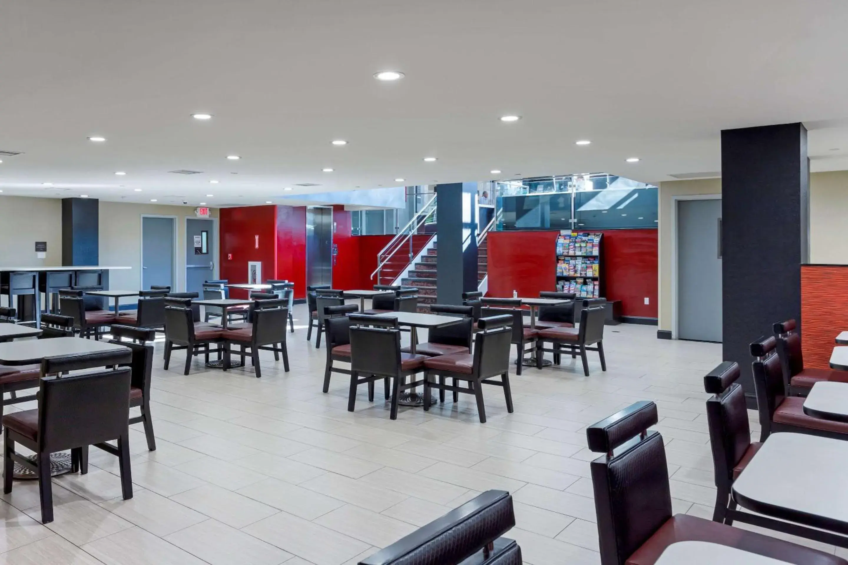 Restaurant/places to eat in Comfort Inn & Suites near Stadium Restaurant/places to eat in Comfort Inn & Suites near Stadium