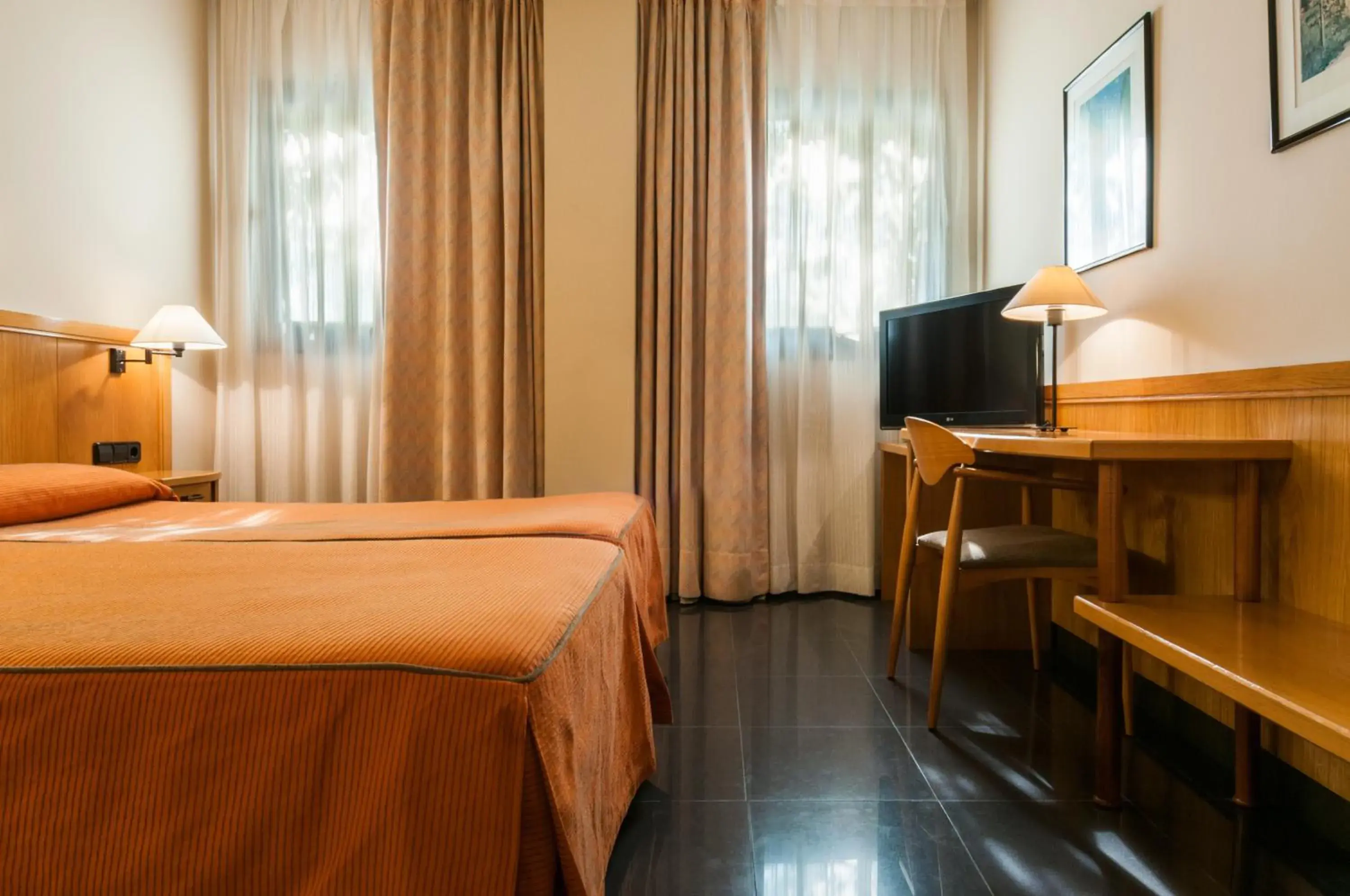 Bedroom, Bed in Hotel Ruta de Europa Bedroom, Bed in Hotel Ruta de Europa