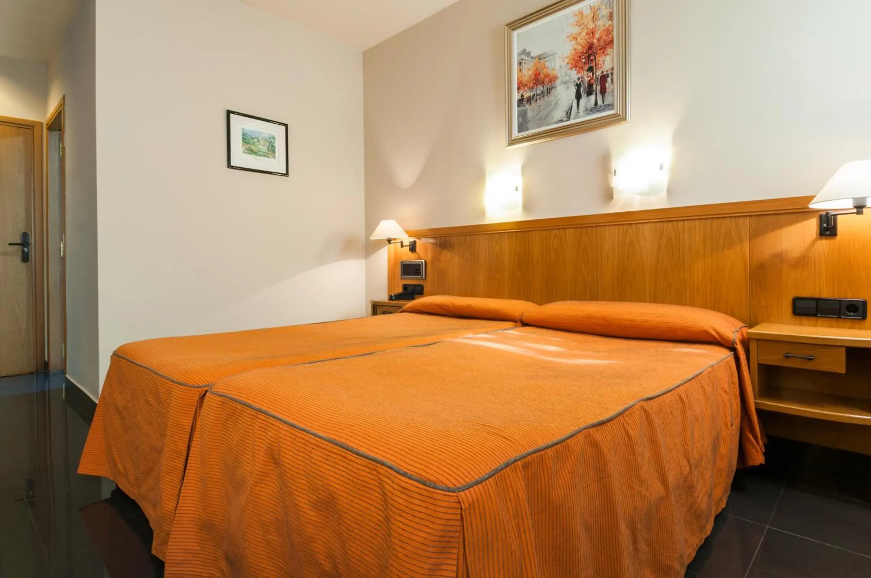 Bedroom, Bed in Hotel Ruta de Europa Bedroom, Bed in Hotel Ruta de Europa