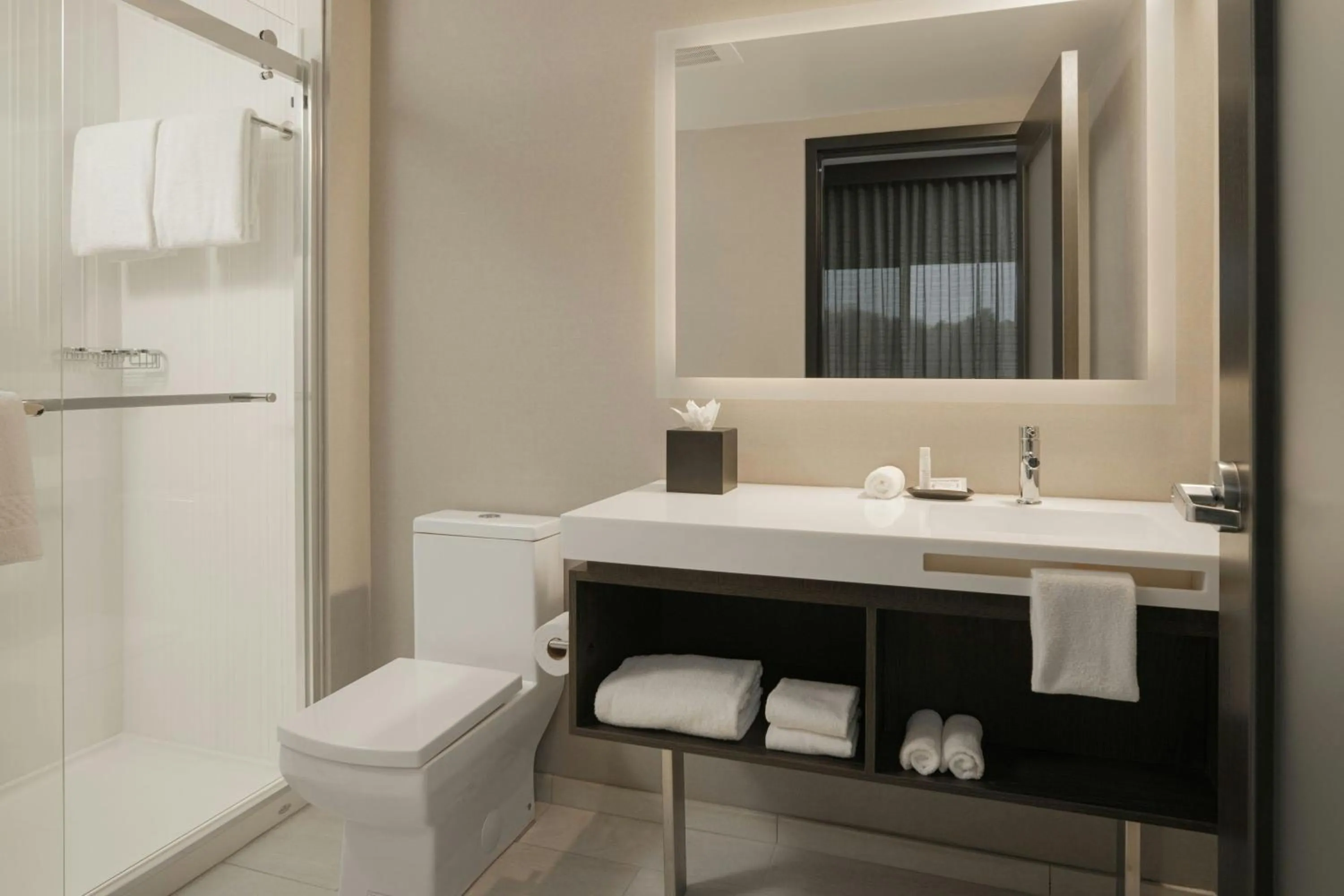 Photo of the whole room in AC Hotel Asheville Biltmore Village