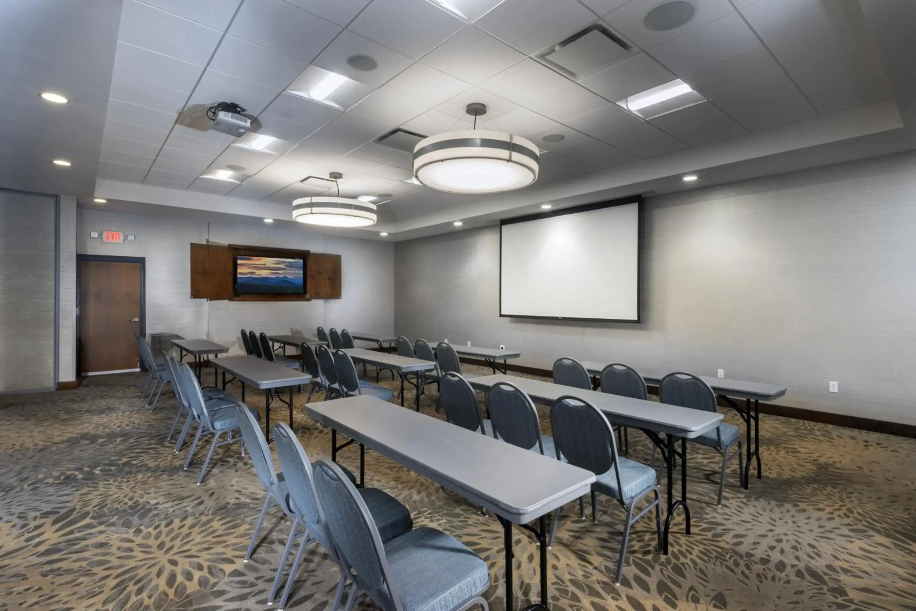 Meeting/conference room in Holiday Inn & Suites Asheville-Biltmore Vlg Area, an IHG Hotel