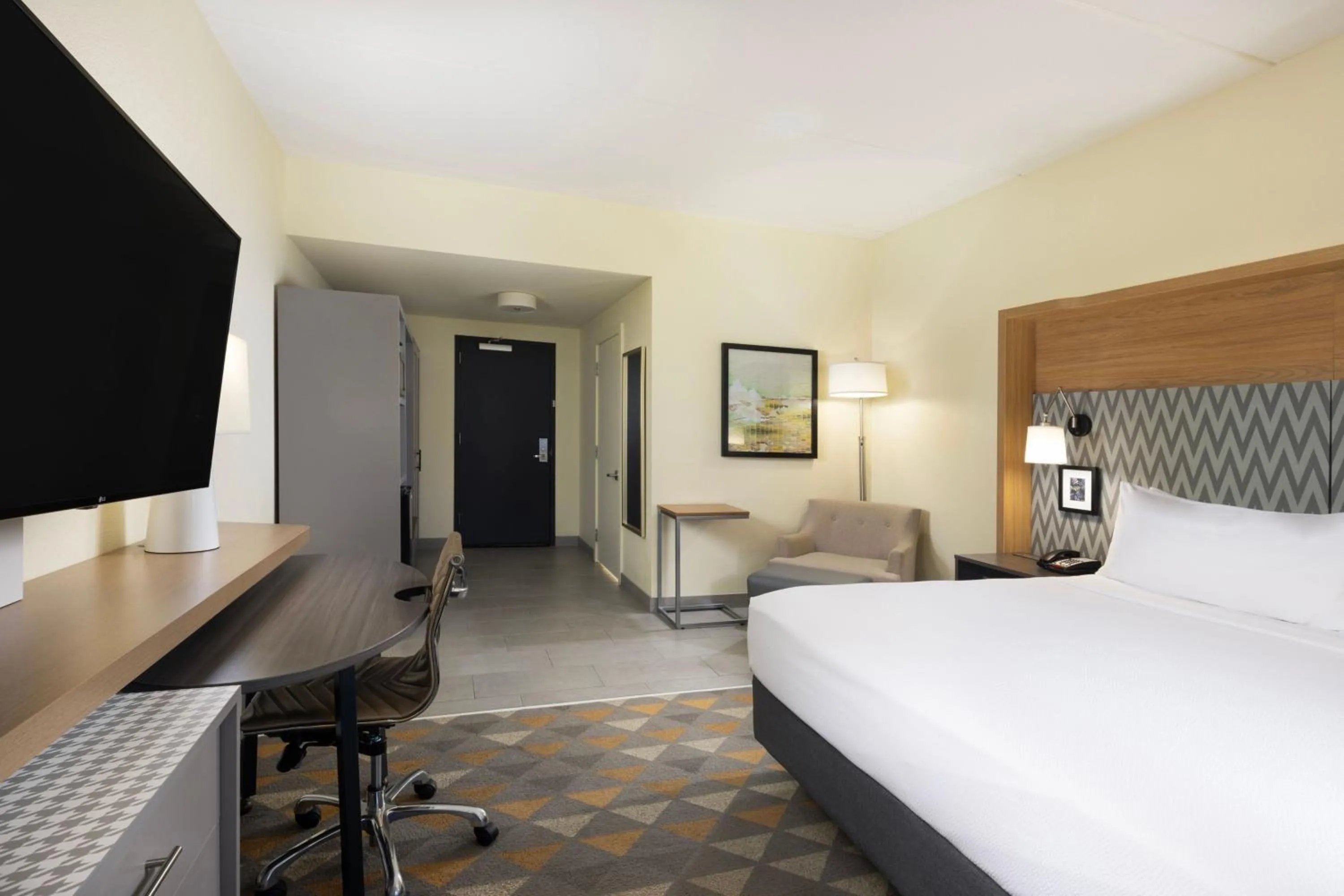 Photo of the whole room, Bed in The Scenic Hotel at Biltmore Village