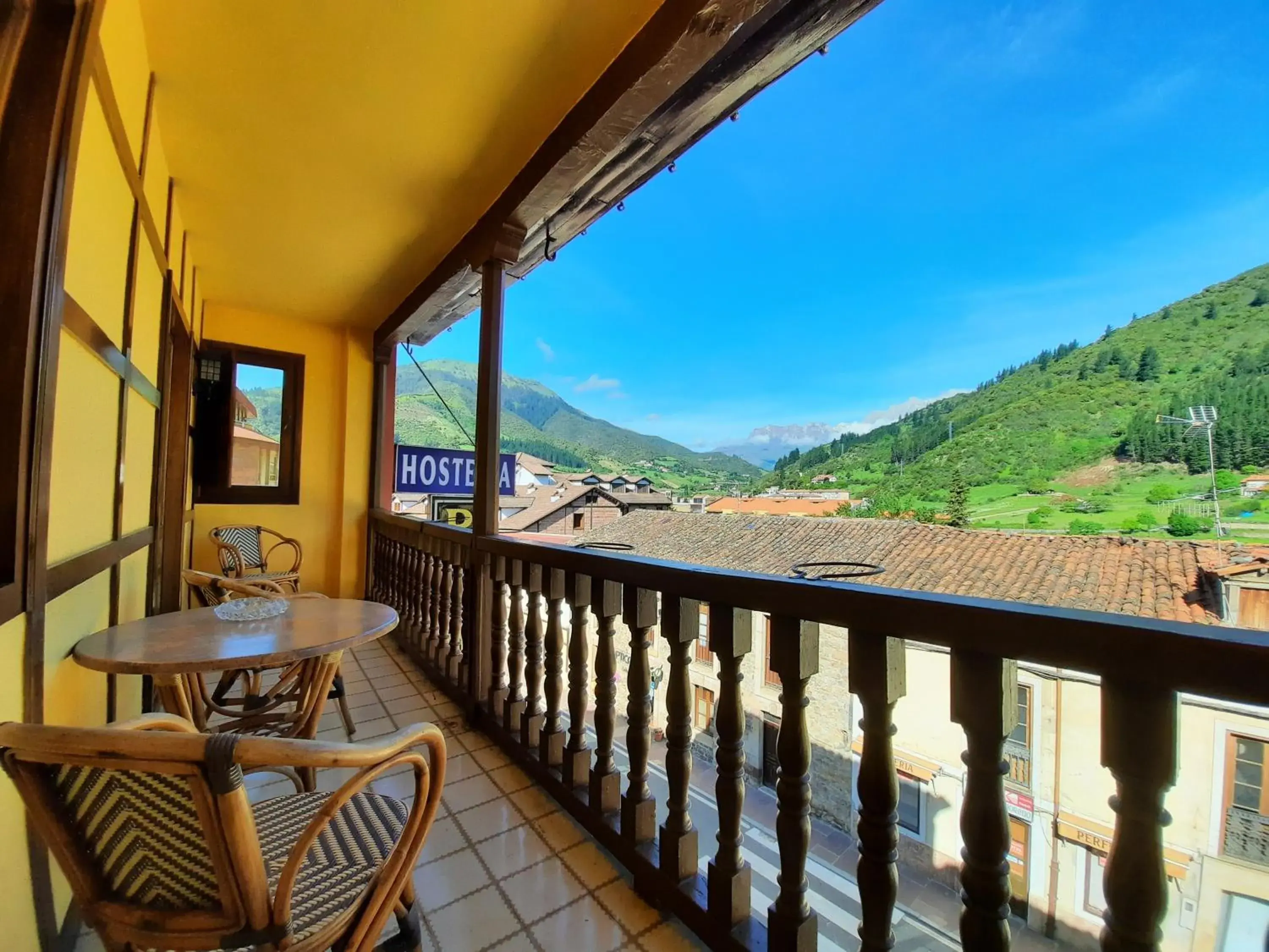 Quadruple Room with Terrace and Mountain View in Hosteria Picos De Europa Quadruple Room with Terrace and Mountain View in Hosteria Picos De Europa