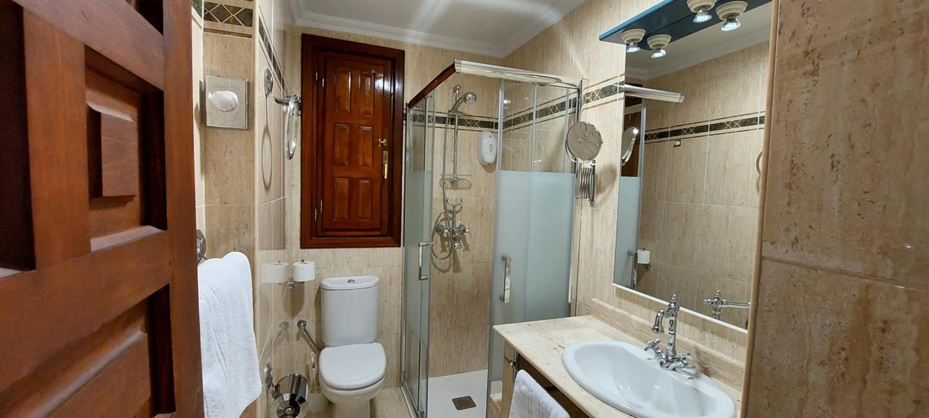 Superior Room in Hosteria Picos De Europa