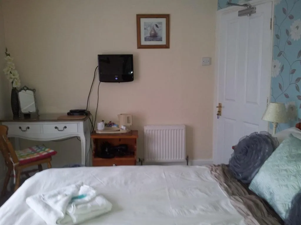 Bedroom in Whitecliff View